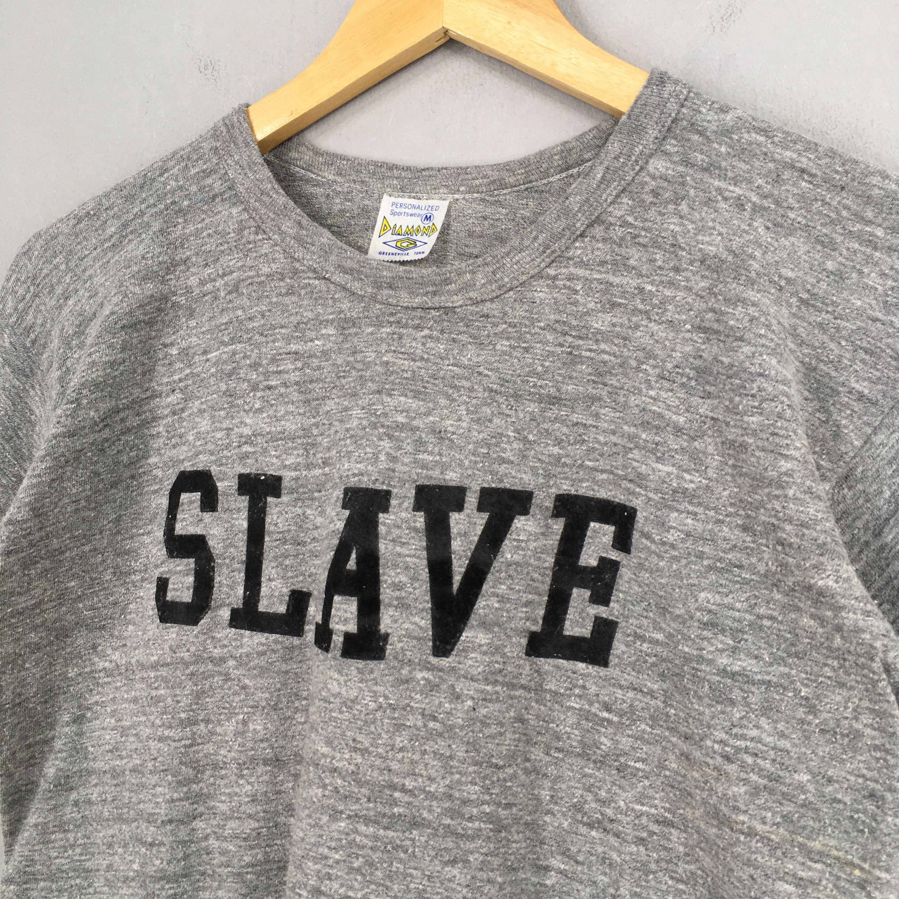 Vintage Vintage 1980s Slave Spell Out Logo T shirt Medium Size US M / EU 48-50 / 2 - 3 Thumbnail