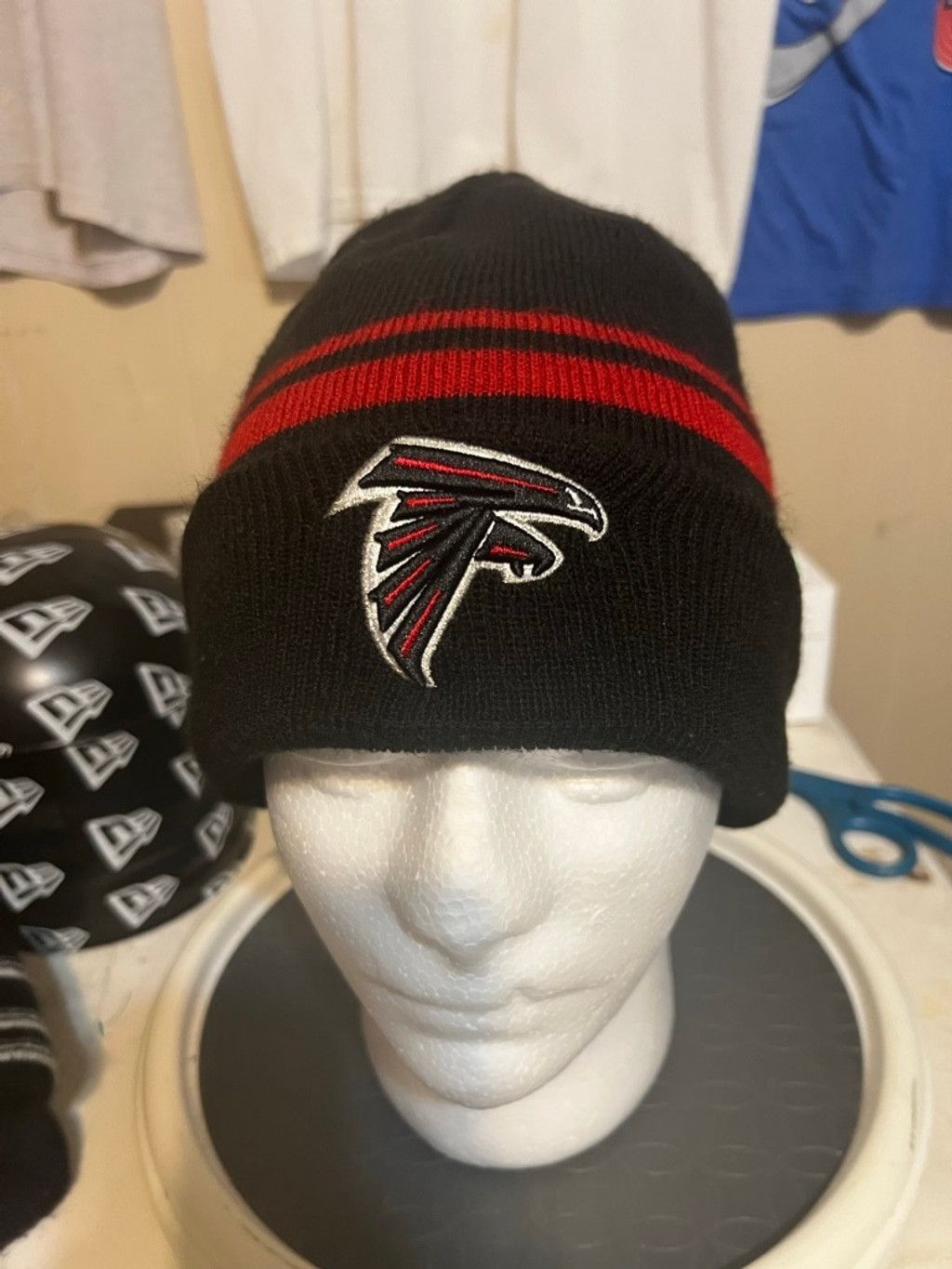 New Era Men's New Era Atlanta Falcons Beanie One Size Black Red Size ONE SIZE - 1 Thumbnail
