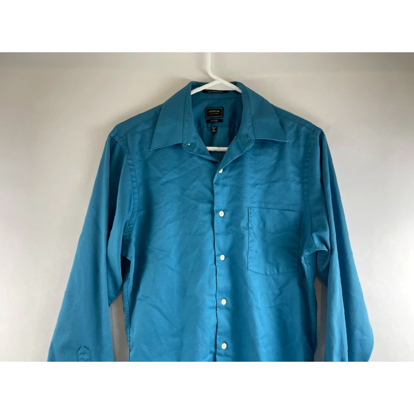 Arrow Arrow Shirt Men 14.5 32/33 Blue Sateen Fitted Button-Up Long Sleeve Pocket Size US M / EU 48-50 / 2 - 3 Thumbnail