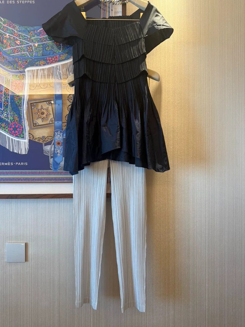 Issey Miyake Issey Miyake A black main line high-end skirt skirt dress Size S / US 4 / IT 40 - 3 Thumbnail
