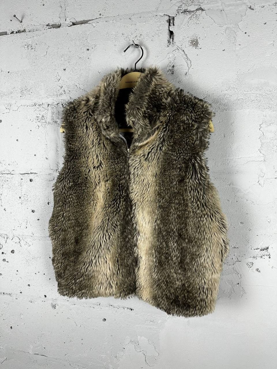 Japanese Brand Vintage Faux Fur Avant Garde Short Vest Y2K Size M / US 6-8 / IT 42-44 - 2 Thumbnail