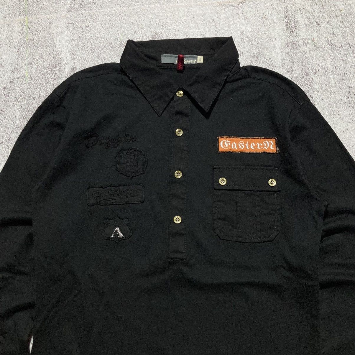 Japanese Brand 2000s On Board Patch Logo Halfbutton Shirt Gothic Punk Style Size US S / EU 44-46 / 1 - 2 Thumbnail