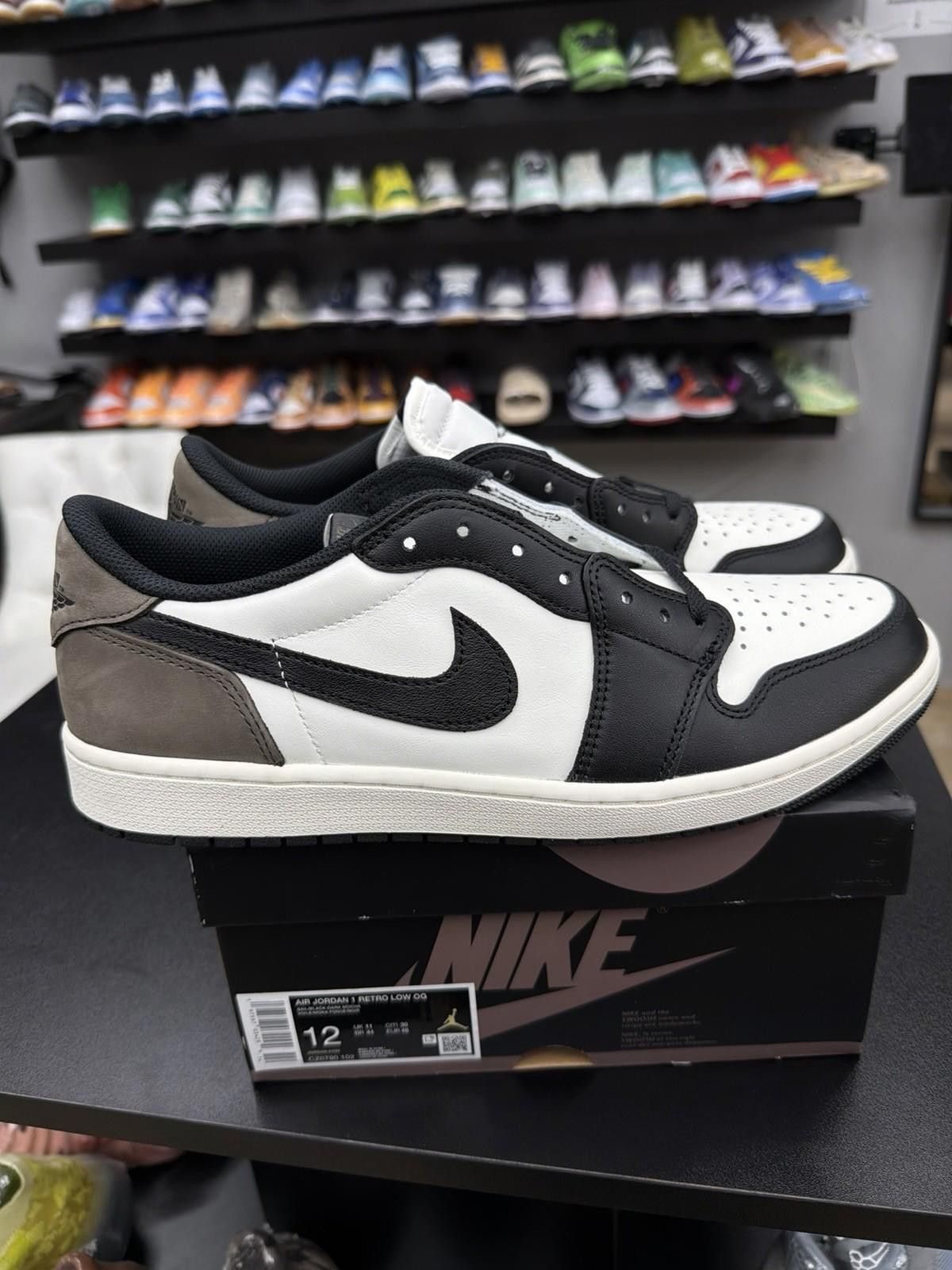 Nike Jordan 1 Retro Low OG Mocha CZ0790-102 Size 12 Brand New Size US 12 / EU 45 - 6 Thumbnail