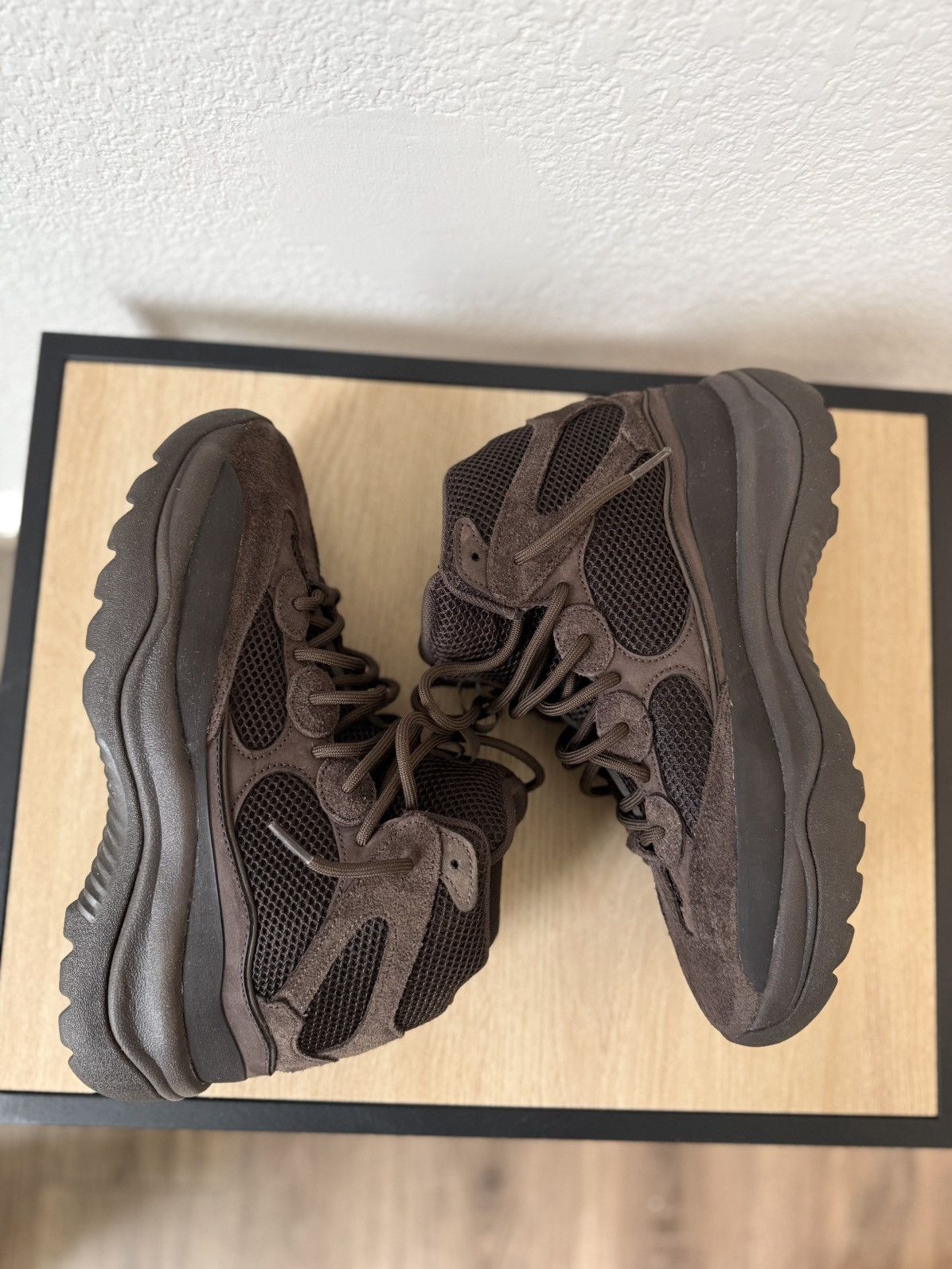 Yeezy Adias Yeezy Desert Boot Oil Brown Size US 10.5 / EU 43-44 - 2 Thumbnail