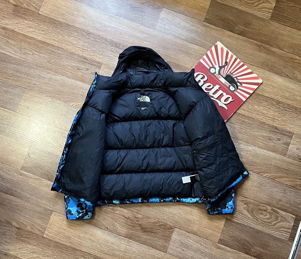 The North Face The North Face 1996 Retro Nuptse 700 Camo Jacket Size US S / EU 44-46 / 1 - 5 Thumbnail