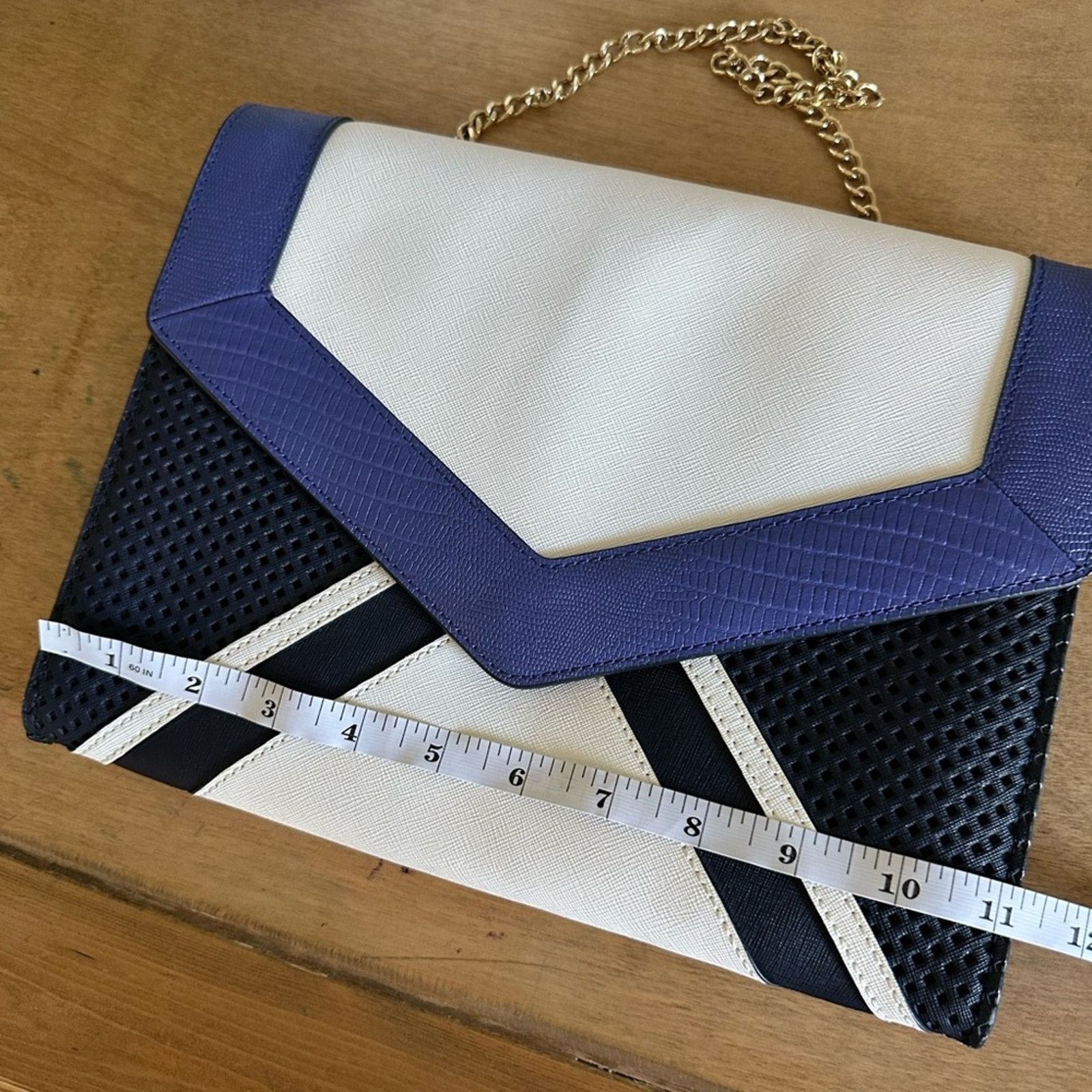 Juicy Couture LIKE NEW! Leather Juicy Couture Envelope Clutch Size ONE SIZE - 8 Thumbnail