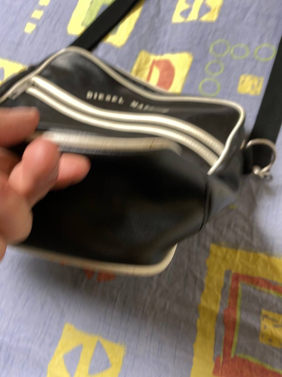 Diesel Vintage Diesel Messenger Shoulders Bag Backpack Y2K Big Logo Size ONE SIZE - 9 Thumbnail