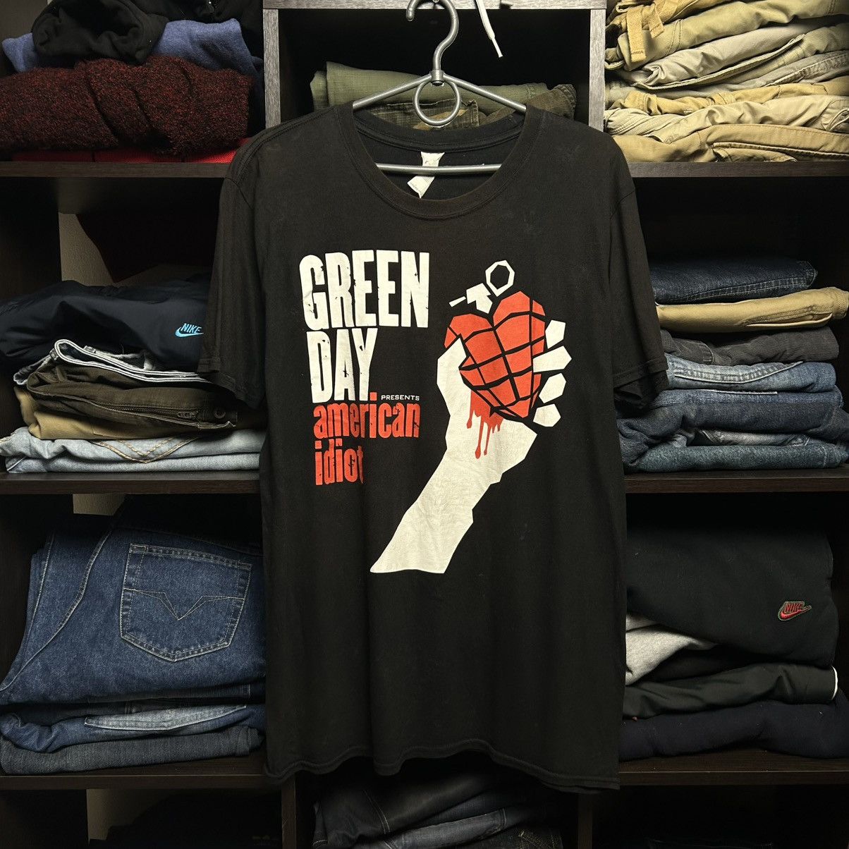 Band Tees Vintage Green Day American Idiot rock band tee size L Size US L / EU 52-54 / 3 - 1 Thumbnail