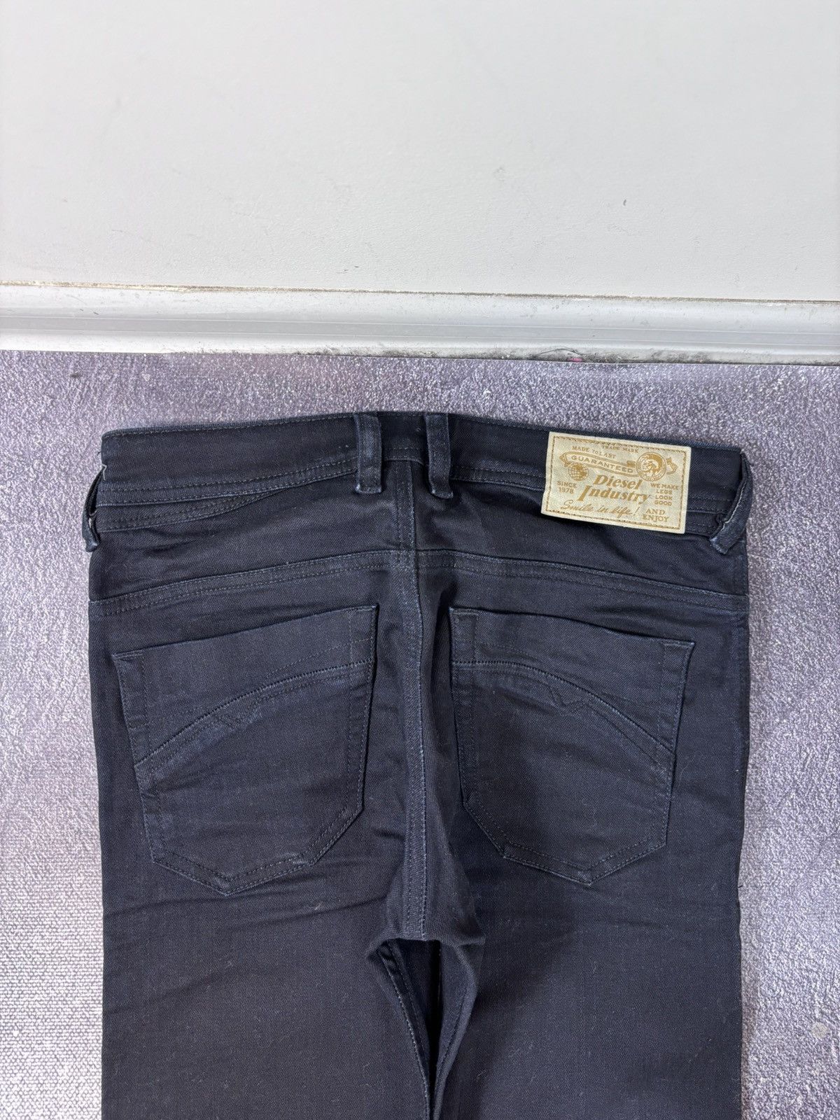 Diesel Diesel Iakop NWT Men’s Regular Slim Tapered Navy Denim Jeans Size US 26 / EU 42 - 17 Thumbnail