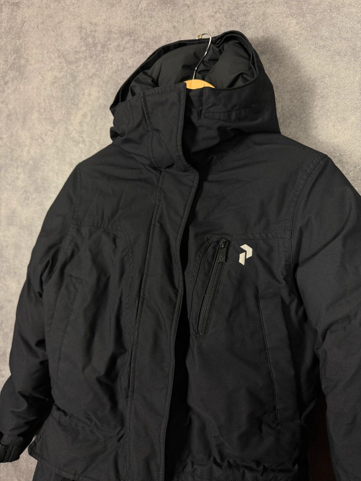 Peak Performance Peak Performance Women Down Parka Hooded Embroidered Logo Size US XS / EU 42 / 0 - 2 Thumbnail