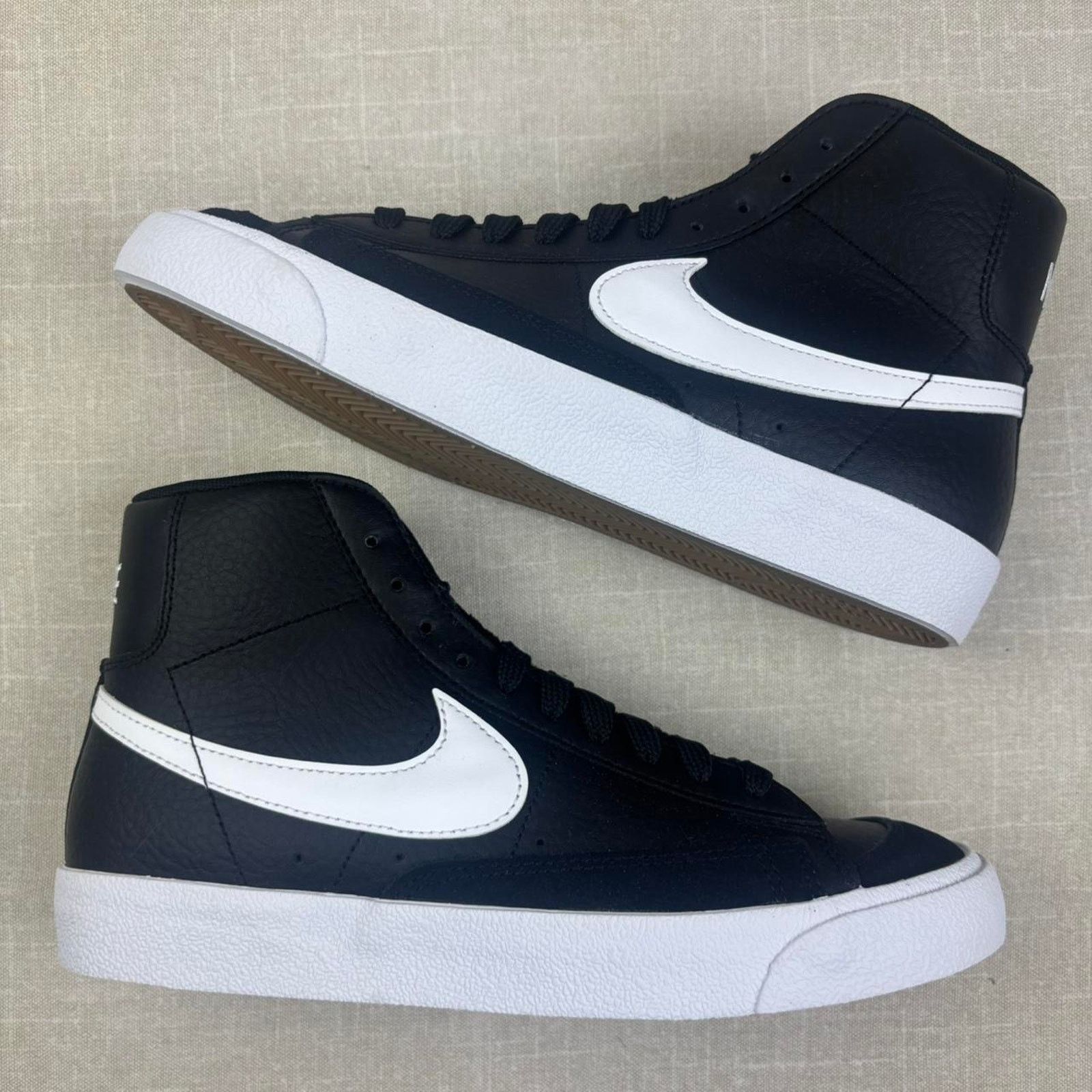 Nike 🏴‍☠️ Nike Blazer Mid ‘77 “Black White” Size US 8.5 / IT 38.5 - 2 Thumbnail