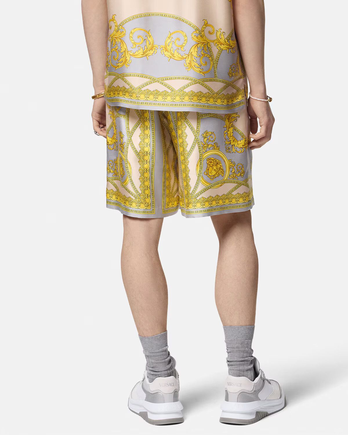 Versace o1s22i1n0125 Bermuda Short in Multicolor Size US 36 / EU 52 - 5 Thumbnail