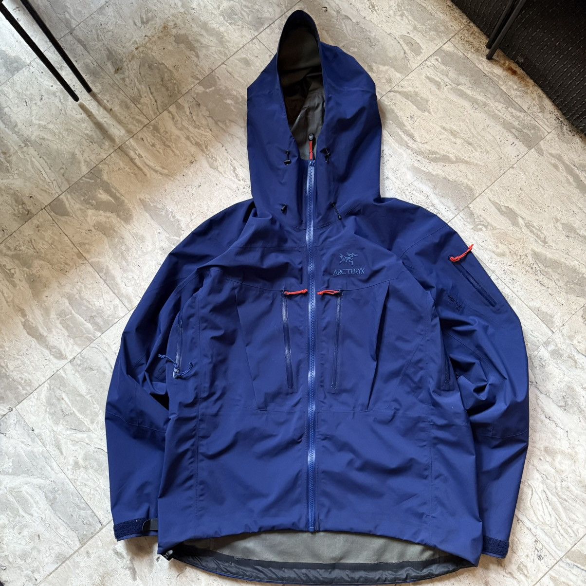 Arc'teryx × Palace Palace Arc'Teryx Alpha SV Gore-tex Jacket Blue