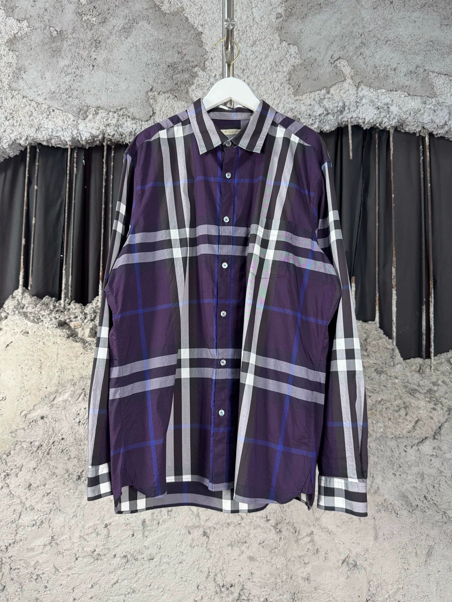 Burberry Burberry New XL Shirt Size US XL / EU 56 / 4 - 1 Thumbnail