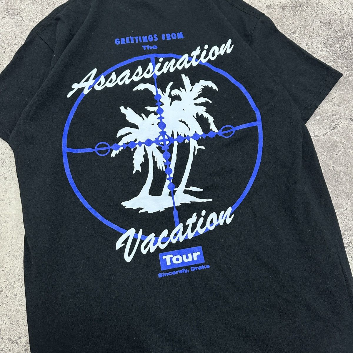 Drake Drake Cold Blood Assassination Vacation Tour tee rap y2k og Size US L / EU 52-54 / 3 - 6 Thumbnail