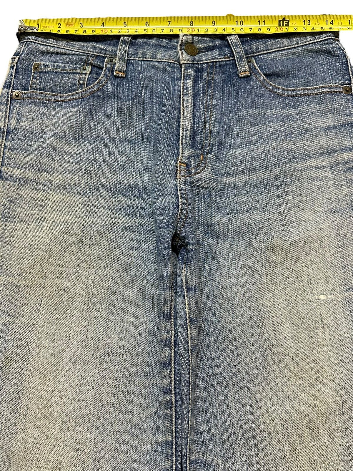 Uniqlo Vintage Japanese Uniqlo Blue Faded Wash Style Wide Leg Jeans Size US 28 / EU 44 - 11 Thumbnail
