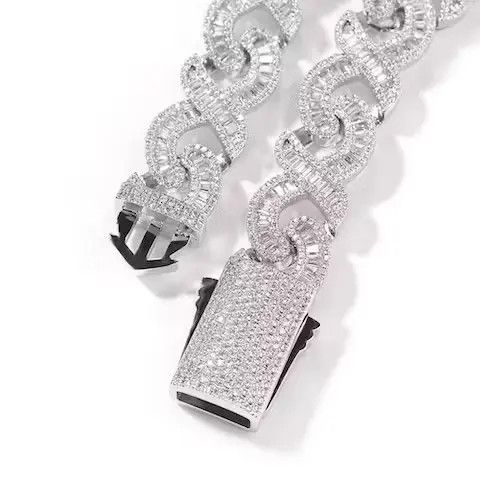 Jewelry Cross Link Cuban Chain Necklace🔥🔥🔥 Size ONE SIZE - 3 Thumbnail