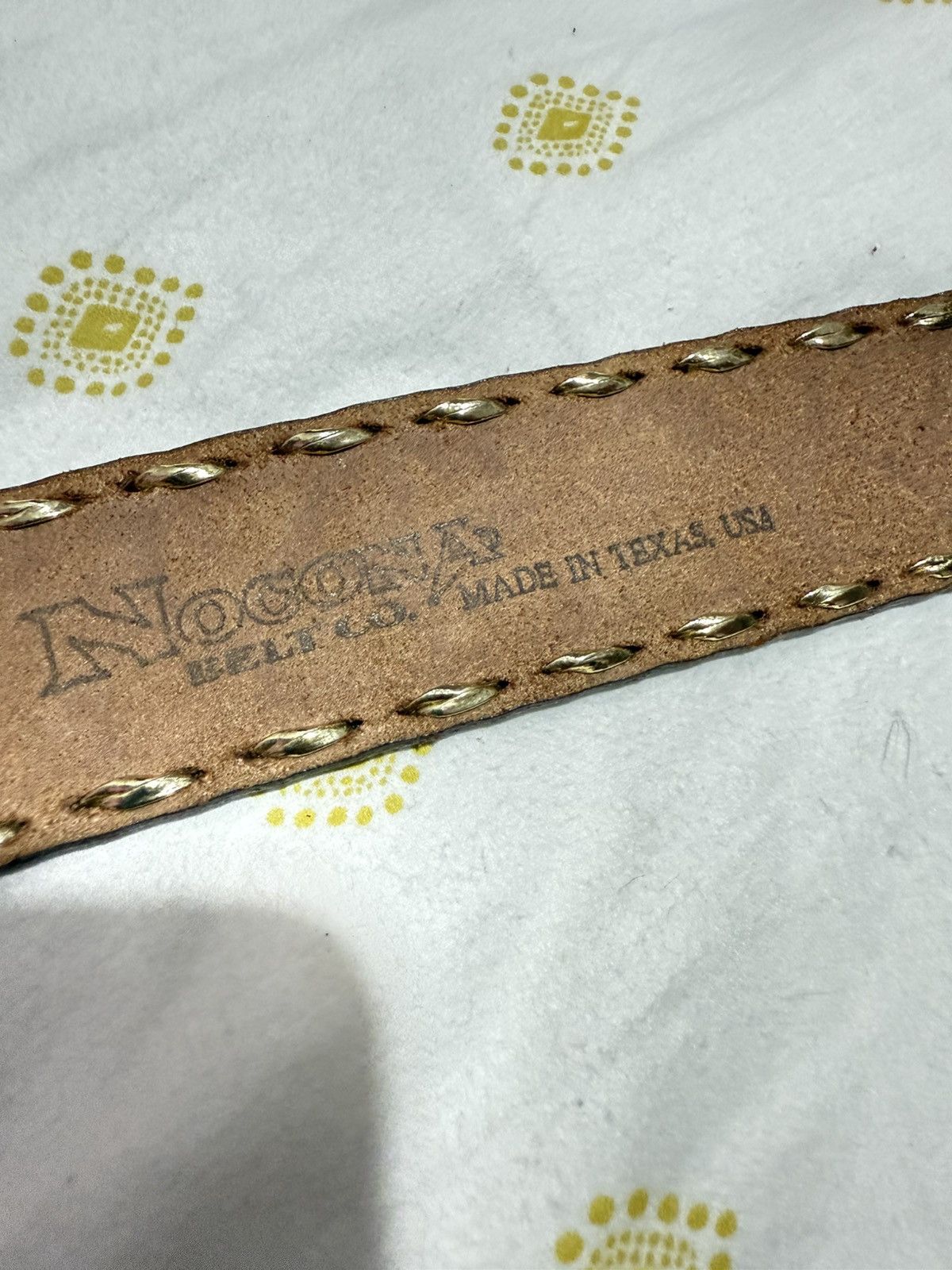 Vintage 80s Buckle belt grizzly bear motif