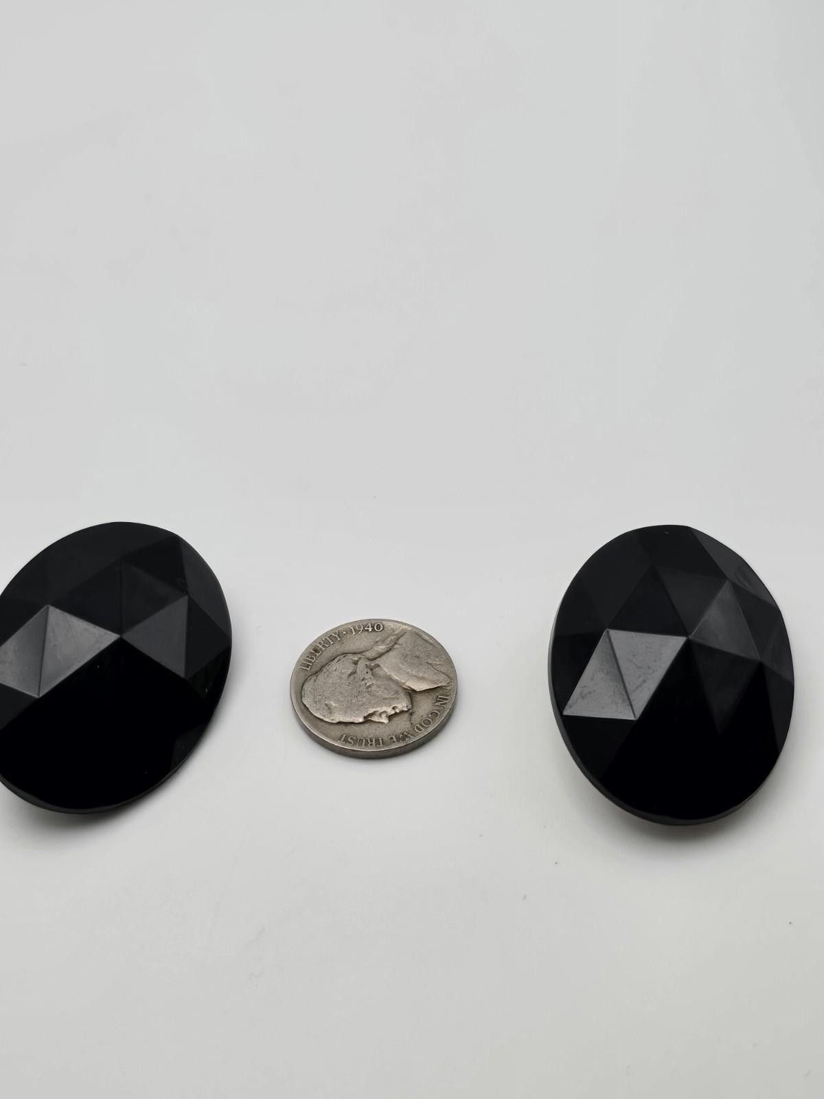 Other Vintage Les Bernard Oval Black Faceted Lucite Clip Earrings Size ONE SIZE - 2 Thumbnail