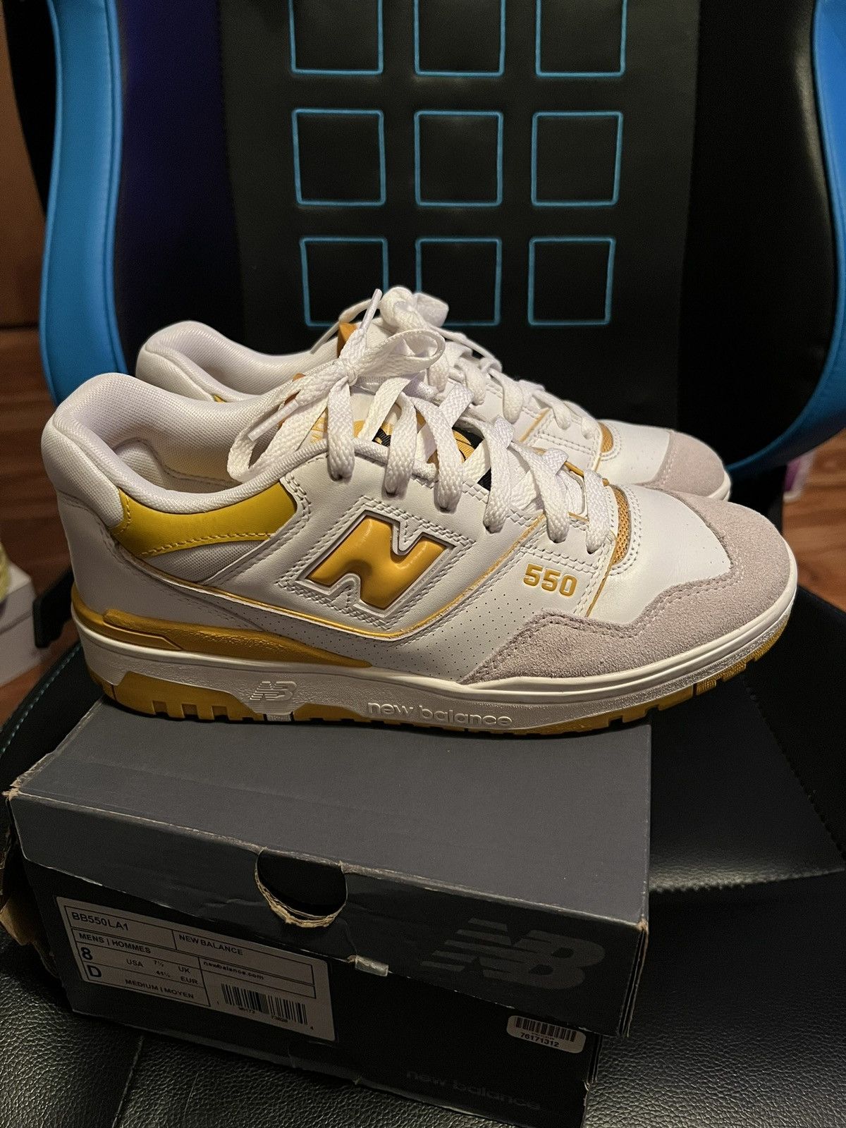 New Balance New Balance 550 Varsity Gold Size US 8 / EU 41 - 3 Thumbnail