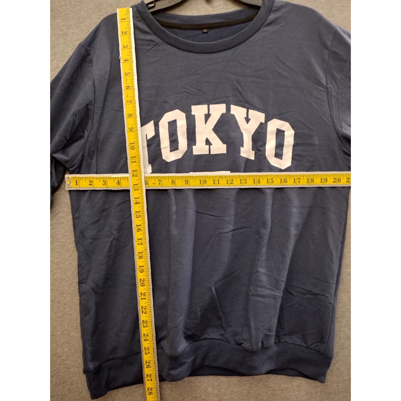 Vintage Unbranded Men's Sweatshirt Adult Large Blue Crewneck Tokyo Print Size L Size US L / EU 52-54 / 3 - 4 Thumbnail