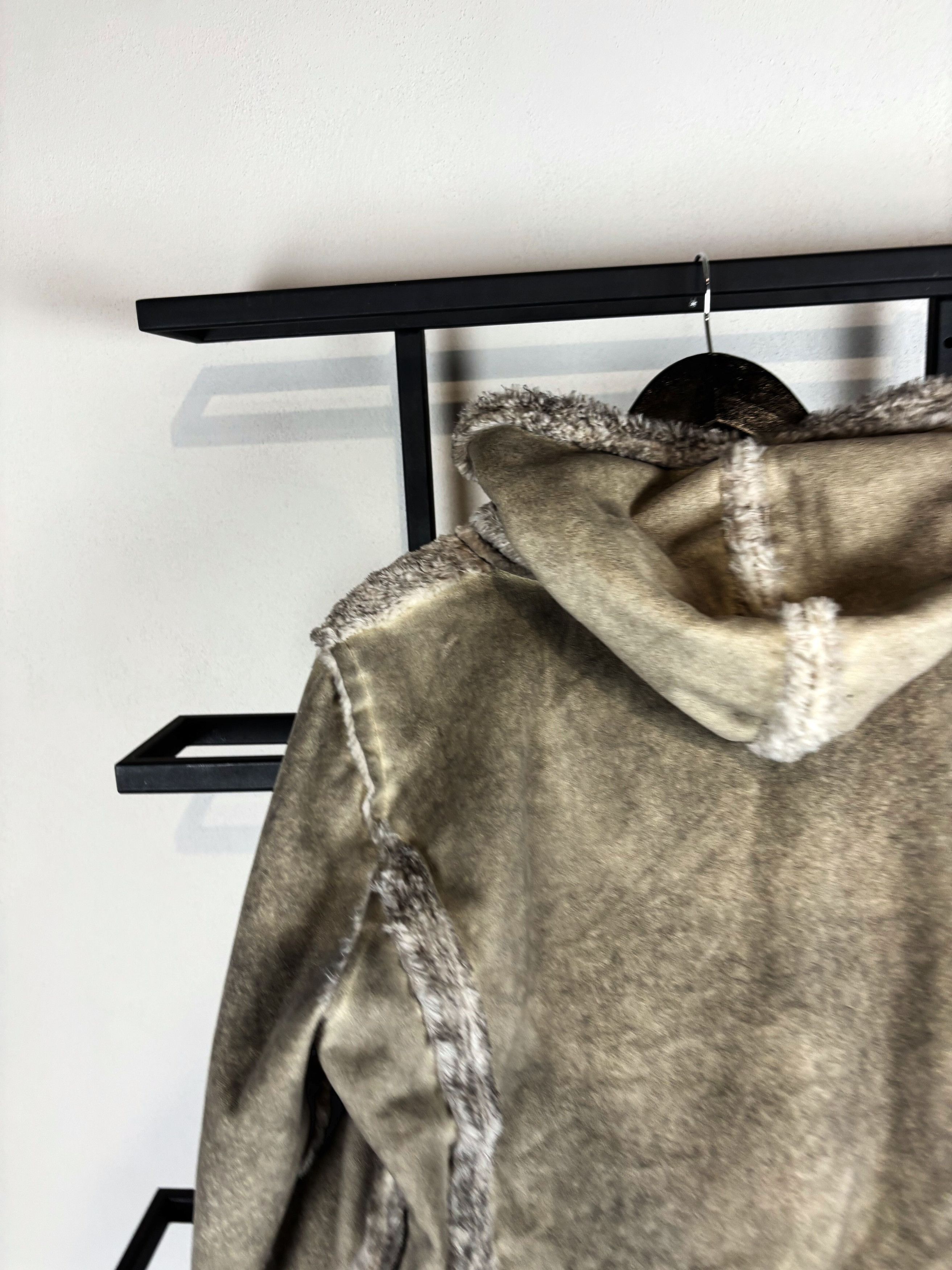 Vintage Vintage Shearling Toggle Jacket Hooded Y2K Grunge Streetwear Size US M / EU 48-50 / 2 - 8 Thumbnail