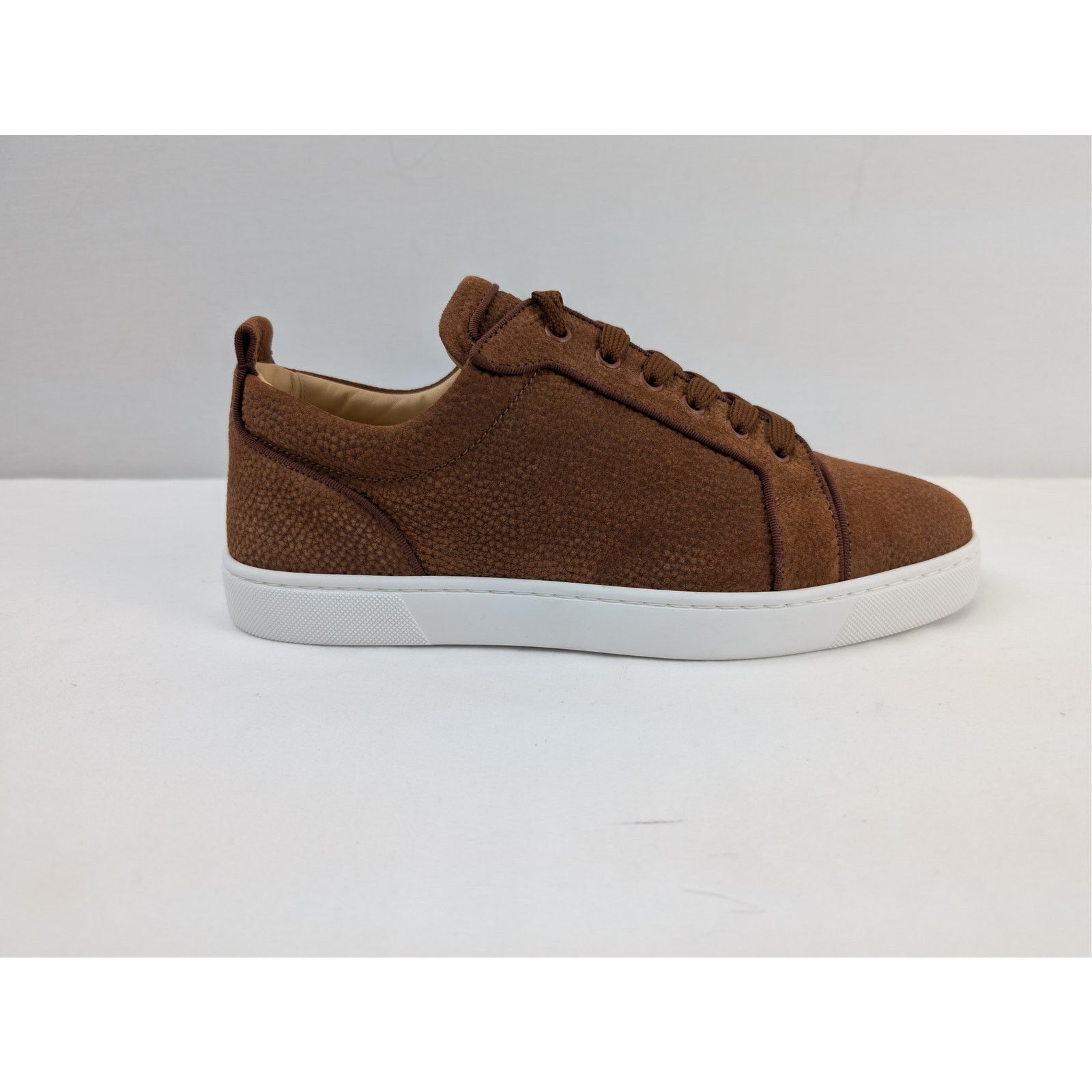 Christian Louboutin o1rshd1 Louis Junior Orlato Flat Shoe Sneakers Brown/White Size US 10 / EU 43 - 4 Thumbnail