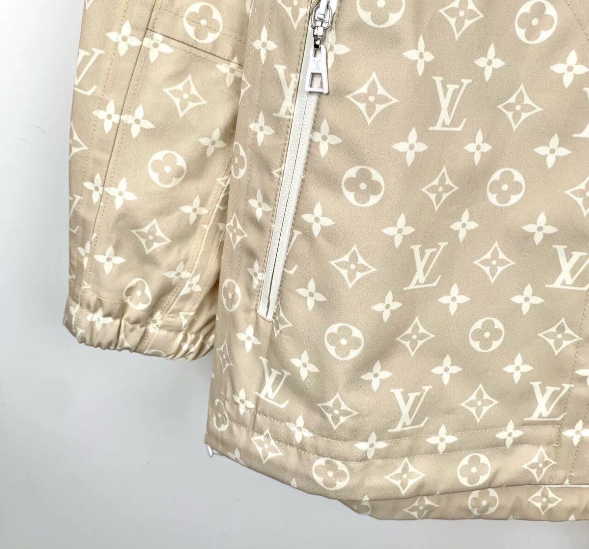 Louis Vuitton Louis Vuitton LV 22 logo long floral hooded zipper jacket Size US XXS / EU 40 - 4 Thumbnail