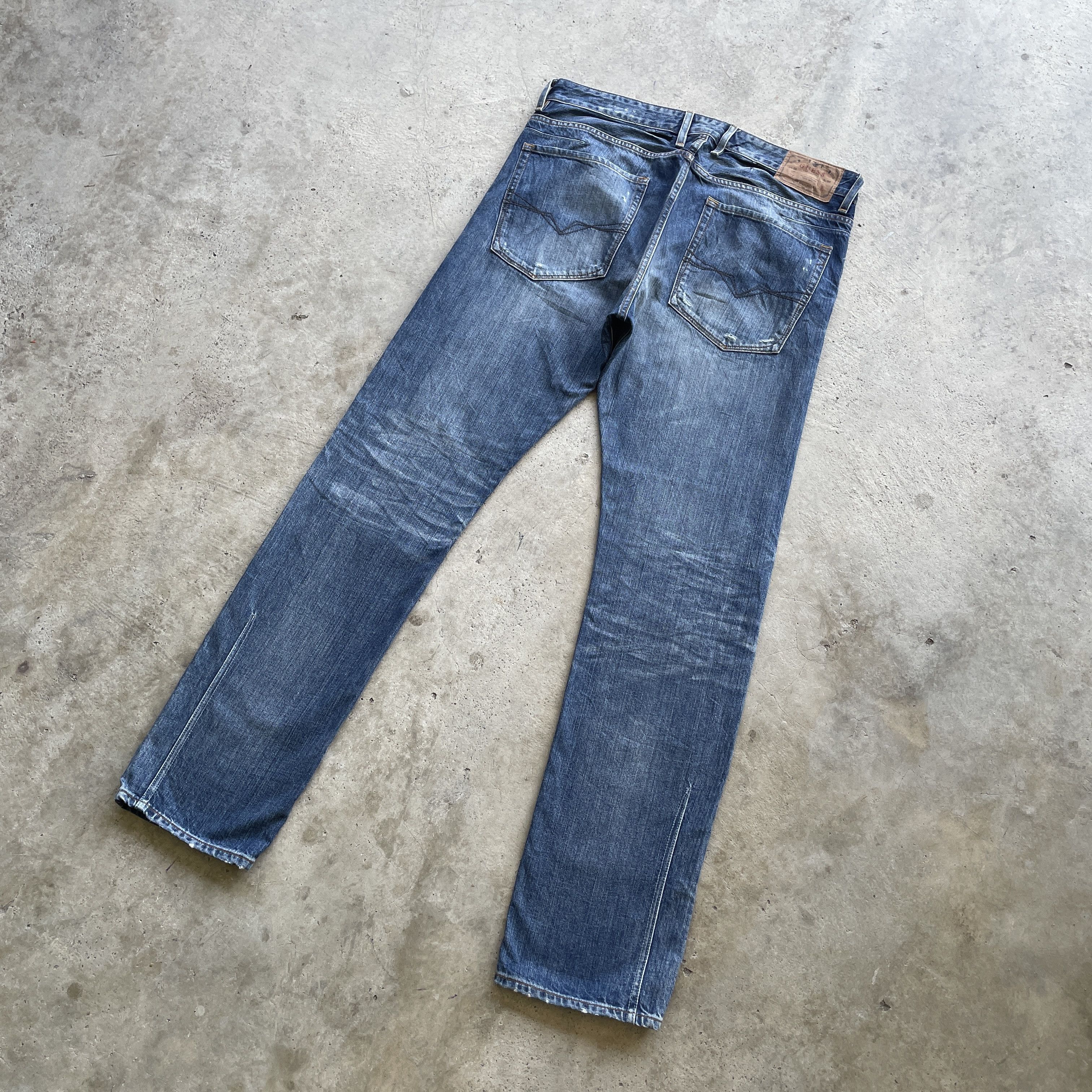 Guess Vintage Guess USA Denim Faded Distressed Jeans Pants W37 Size US 37 - 2 Thumbnail