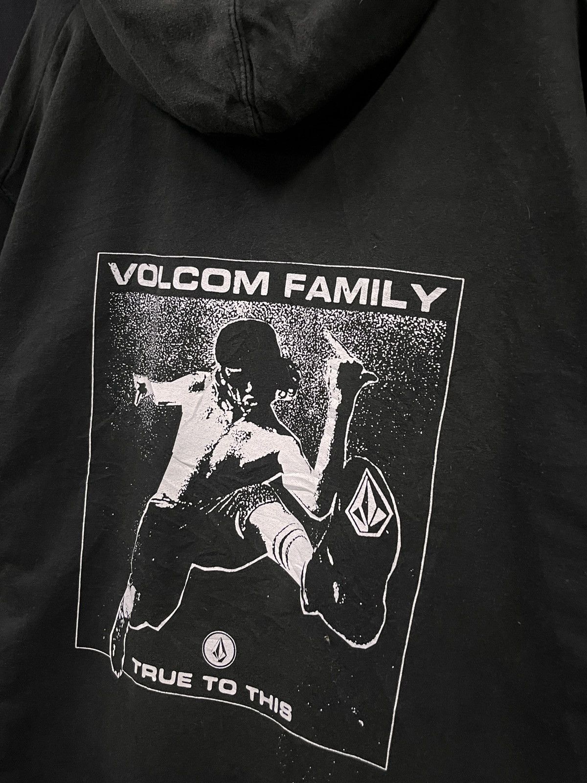 Volcom Vintage 90s Volcom Skate Black Hoodie Size US XL / EU 56 / 4 - 2 Thumbnail