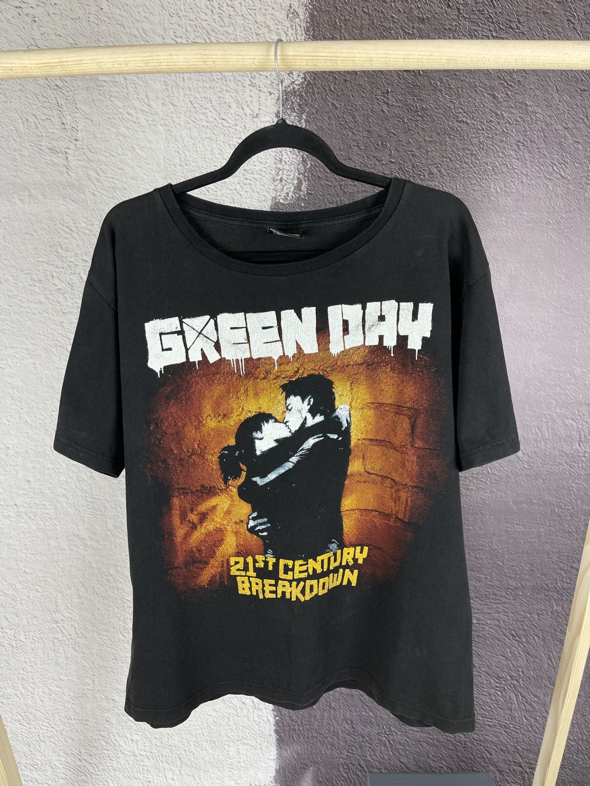 Band Tees OZ Rock vintage y2k Green Day 21st Century Breakdown tee Size US L / EU 52-54 / 3 - 3 Thumbnail