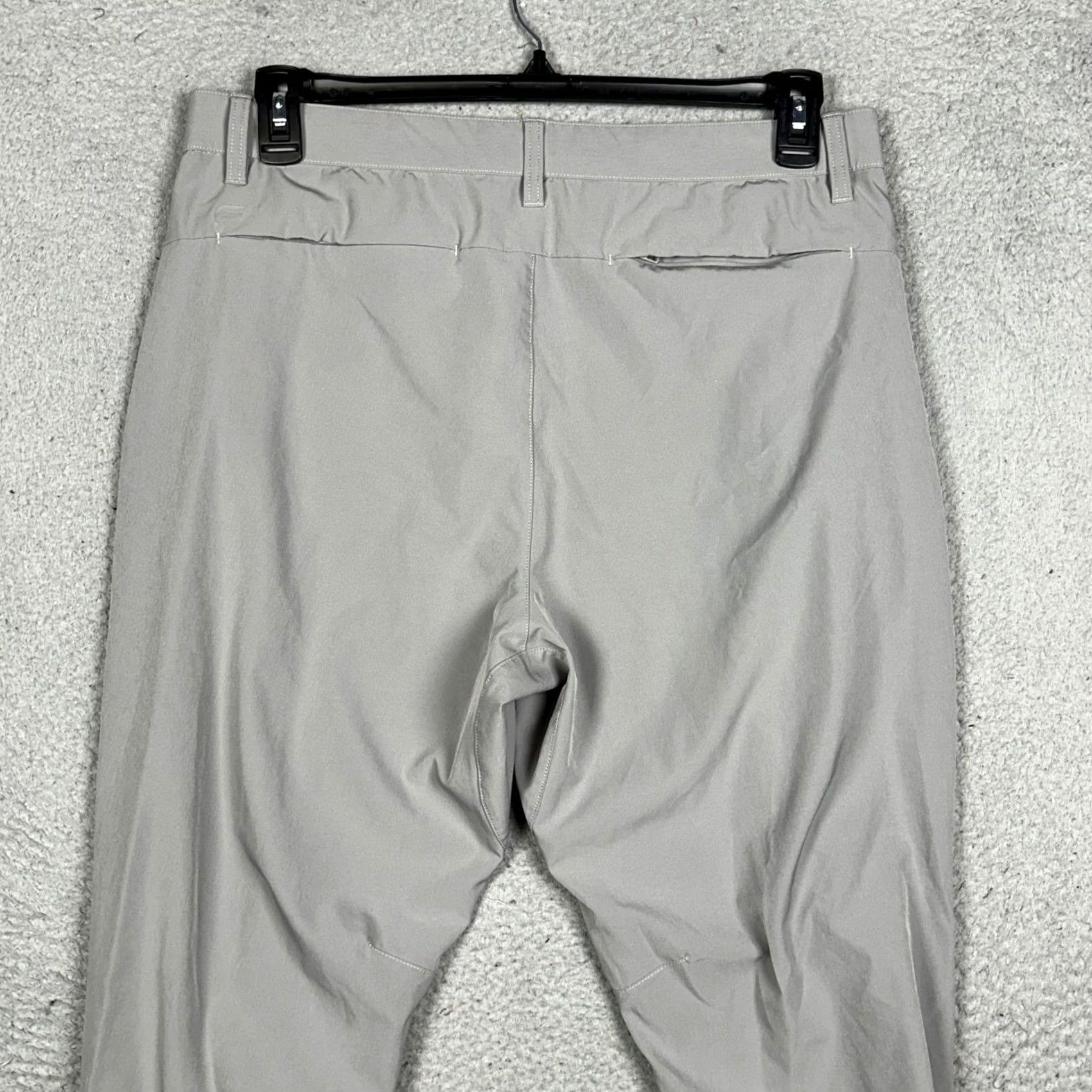 Fabletics Fabletics Pants Mens 34X29 Gray Chino Performance Pockets Flat Front EUC Pants Size US 34 / EU 50 - 2 Thumbnail