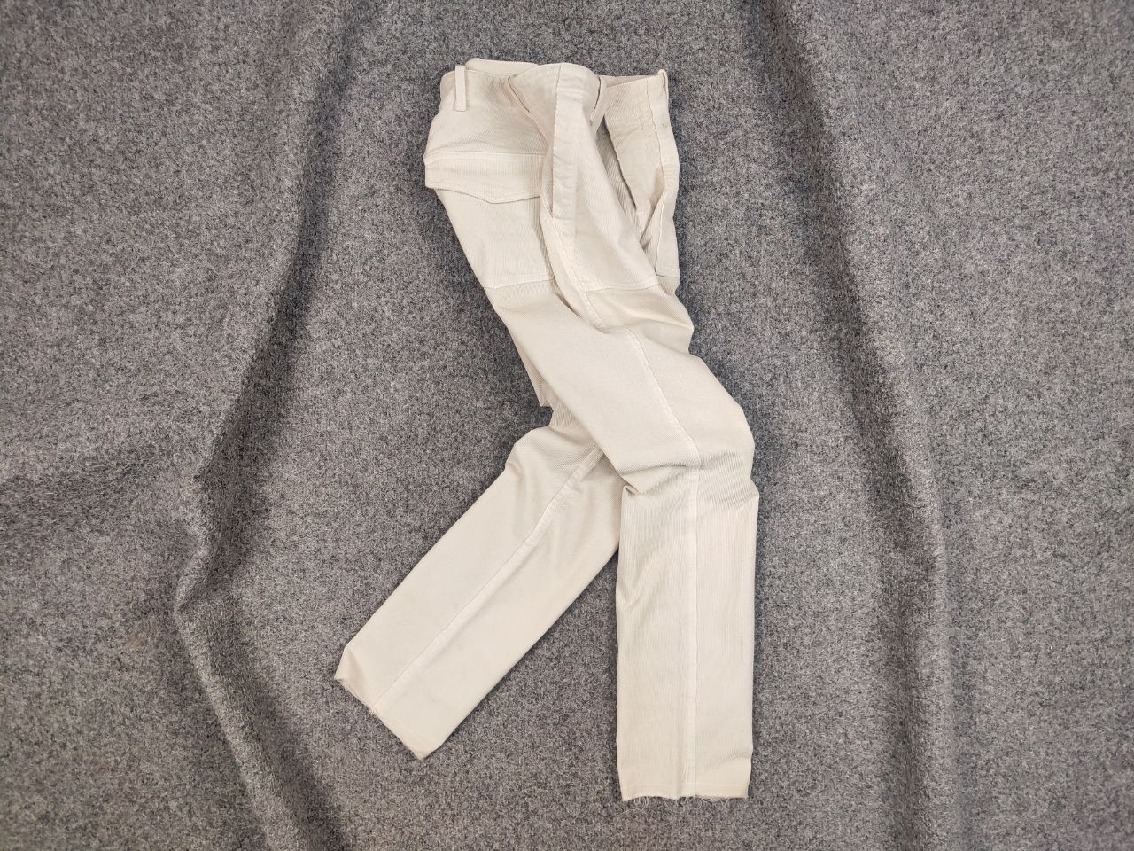 Nili Lotan Nili lotan Design Classic Trouser Corduroy Beige Pants Size 25" / US 0 / IT 36 - 1 Thumbnail