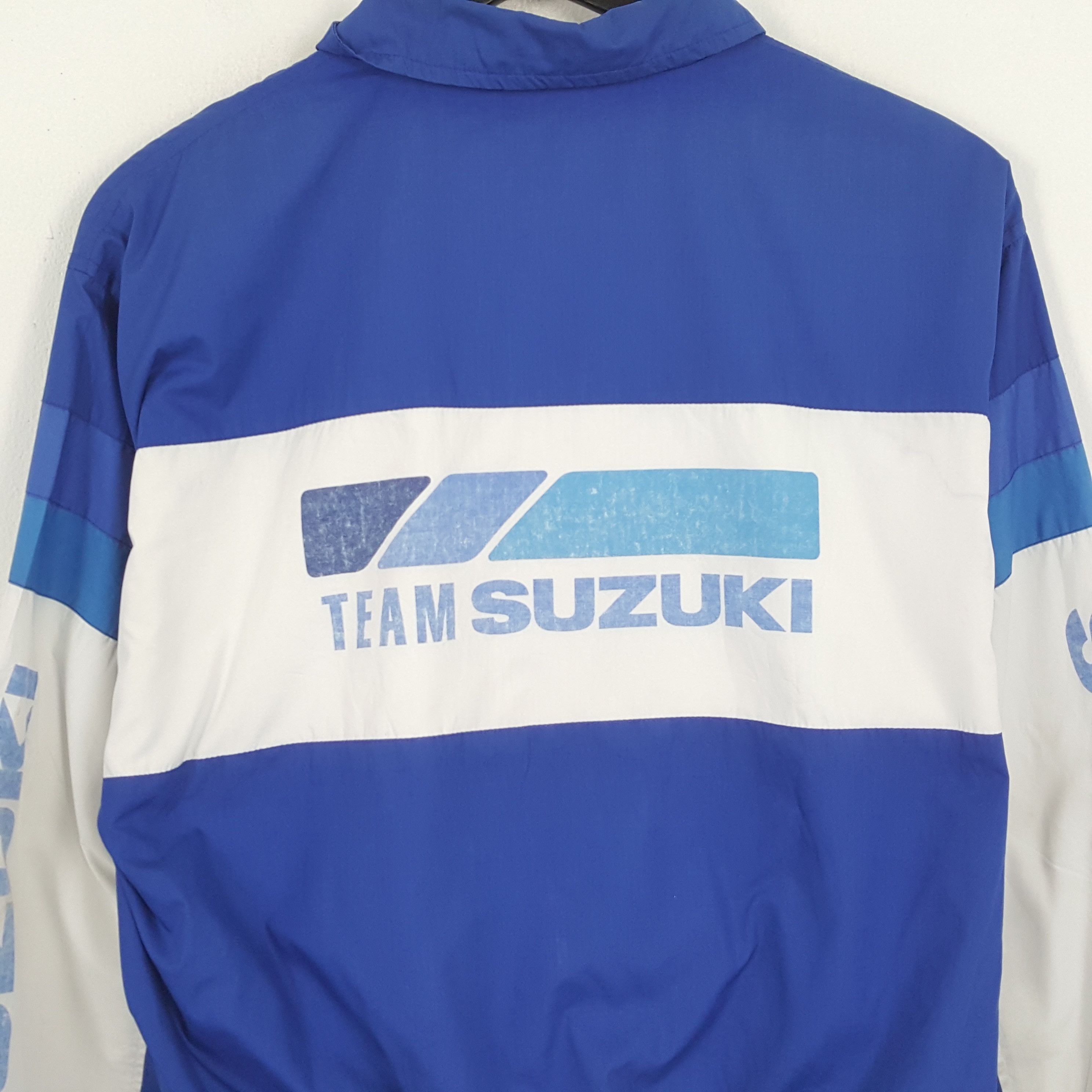 Japanese Brand × Vintage TEAM SUZUKI MotoGP Racing Team Style Jacket Size US XXL / EU 58 / 5 - 2 Thumbnail