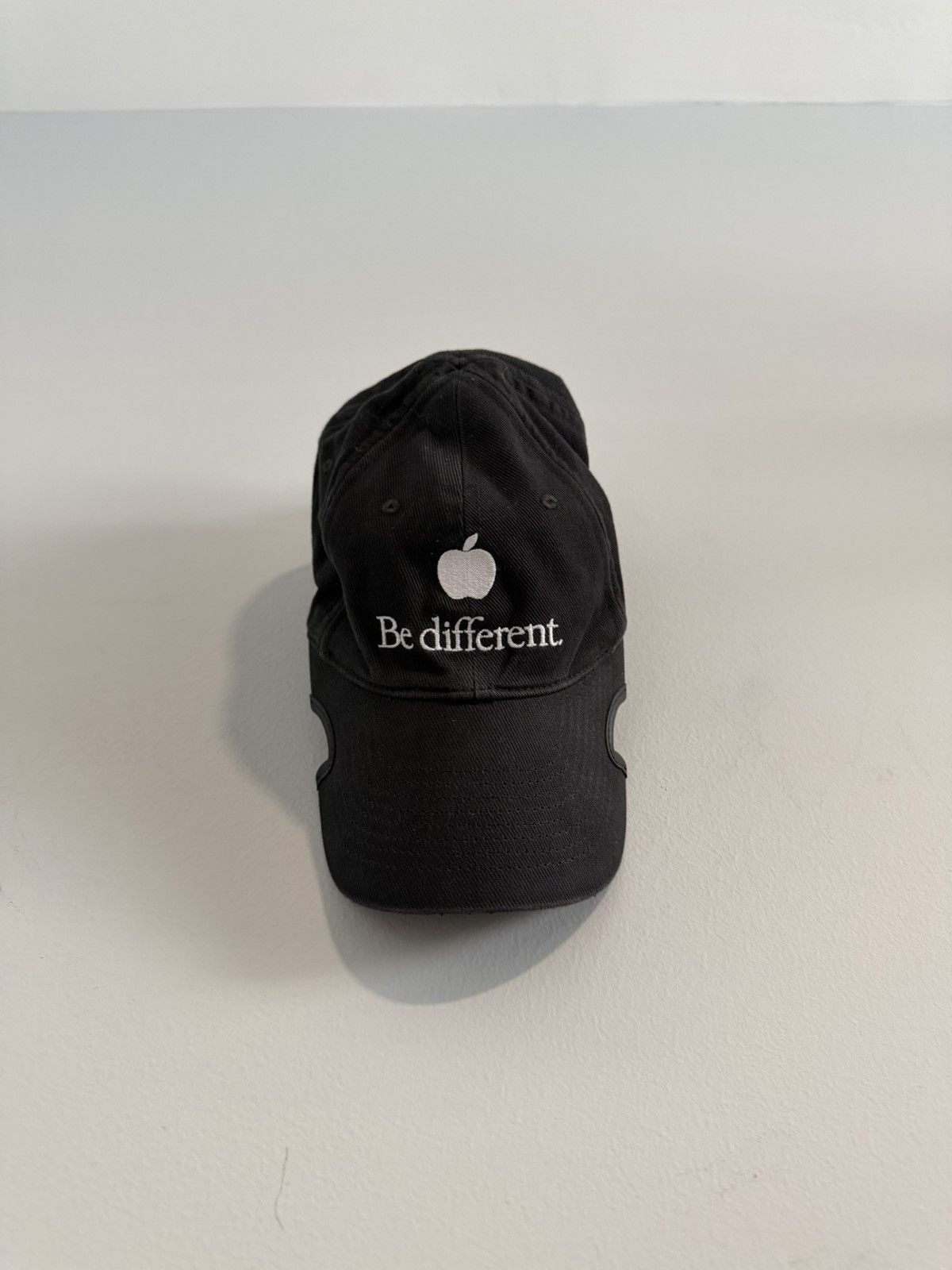 Balenciaga Balenciaga “Be Different” Hat Black Size ONE SIZE - 1 Thumbnail