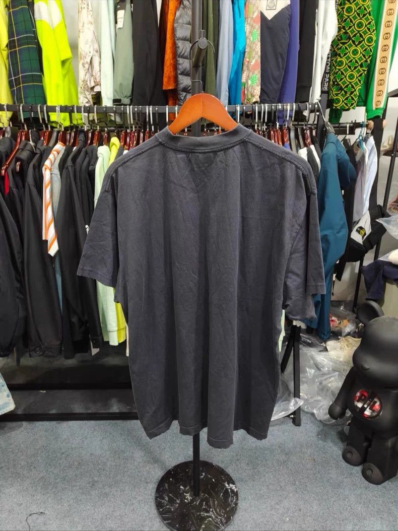 Balenciaga Balenciaga Distressed Short Sleeve Size US S / EU 44-46 / 1 - 2 Thumbnail