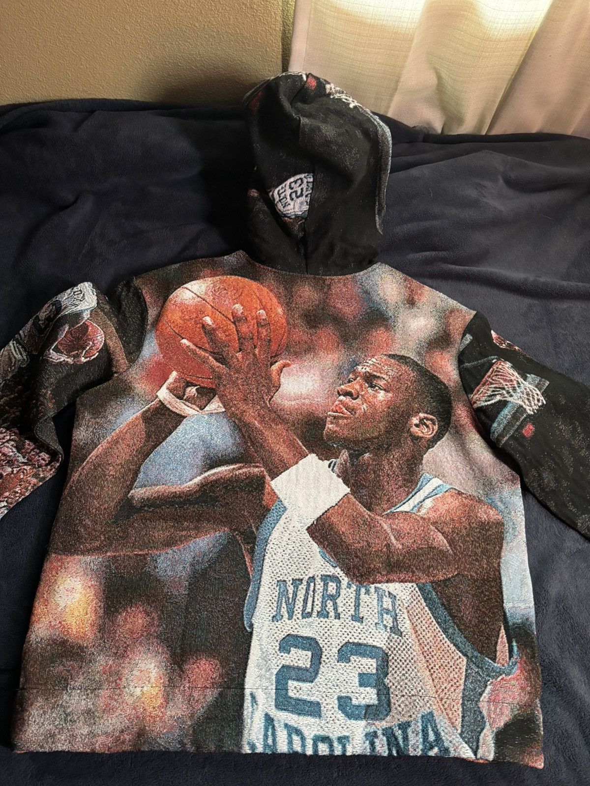 Other tapestry UNC jordan hoodie Size US M / EU 48-50 / 2 - 3 Thumbnail
