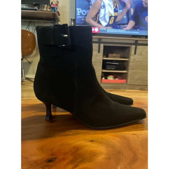 Stuart Weitzman Stuart Weitzman Black Suede Kitten Heel Ankle Boots Buckle A Size US 6 / IT 36 - 2 Thumbnail