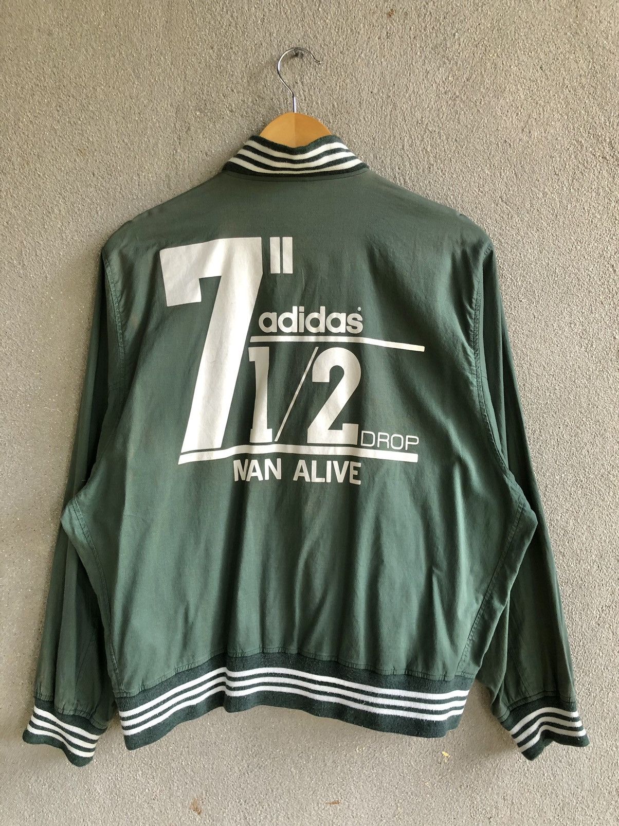 Adidas Vintage ADIDAS MAN ALIVE Jacket Size US M / EU 48-50 / 2 - 1 Thumbnail