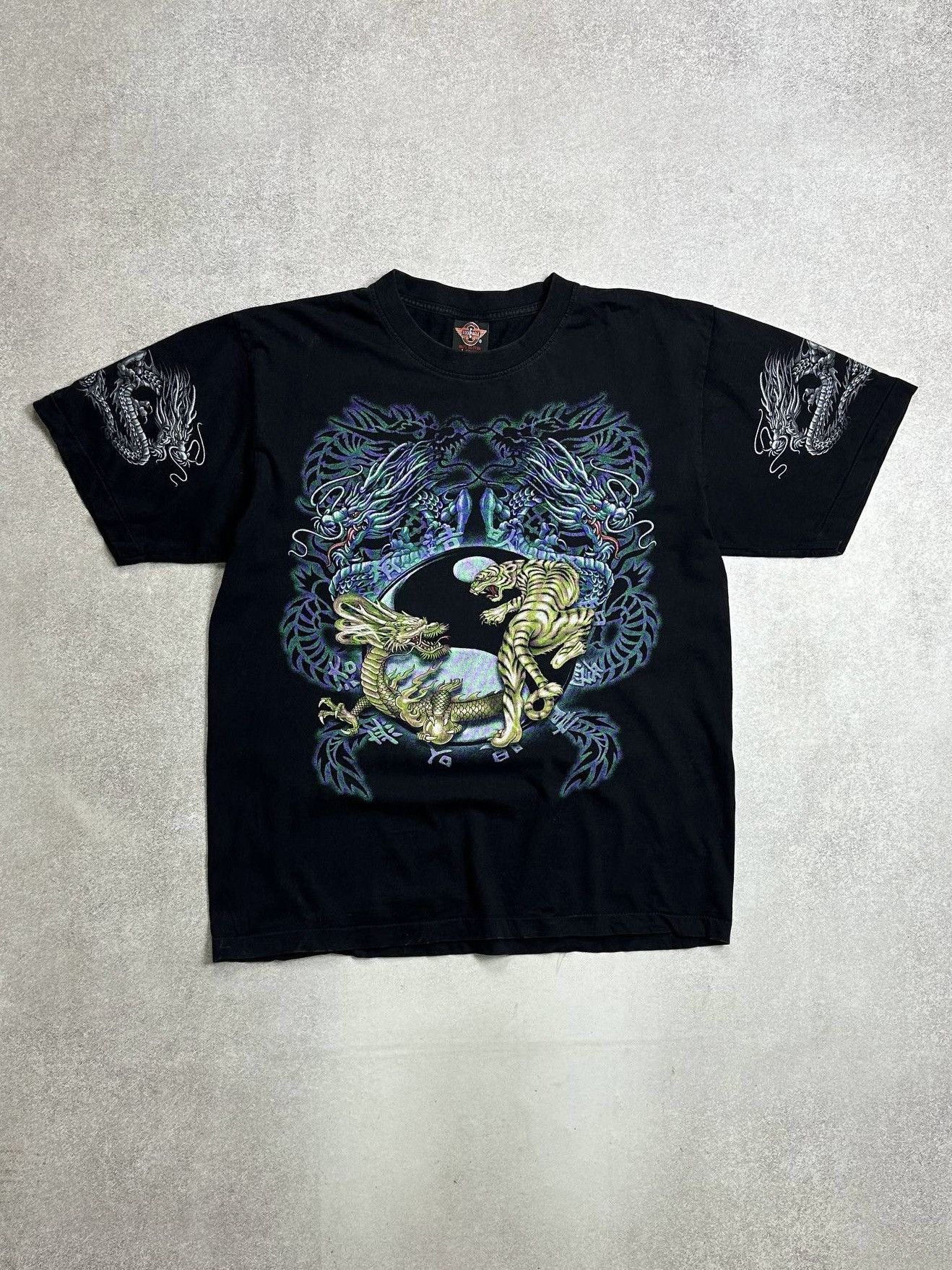 Vintage Vintage 90s Tribal Tigers Y2K All Over Print T-shirt L Size US L / EU 52-54 / 3 - 1 Thumbnail