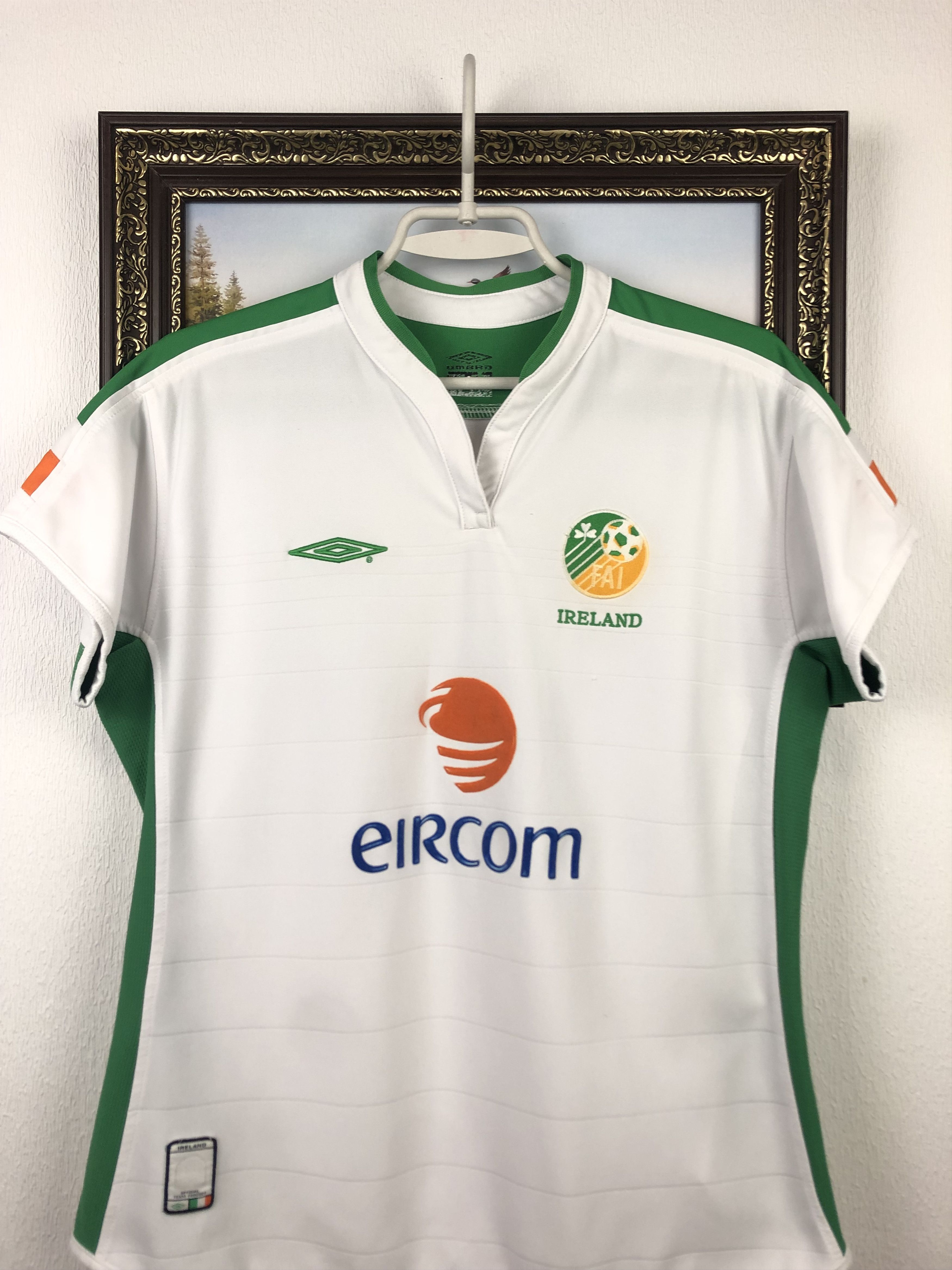 Vintage Republic of Ireland football shirt 2003 Soccer Umbro Jersey Size US XS / EU 42 / 0 - 2 Thumbnail