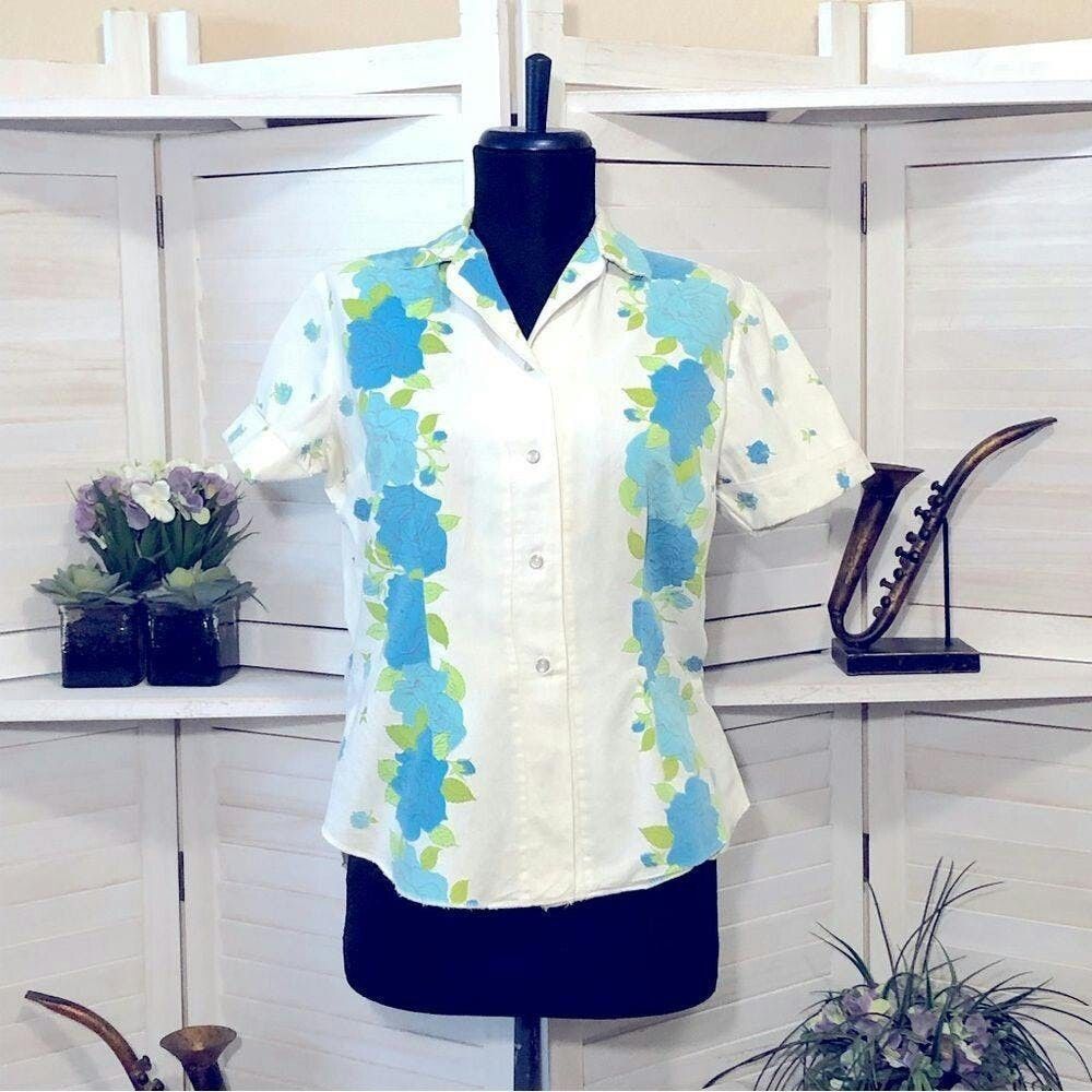 Classic Women's Shirt - Vintage Rose