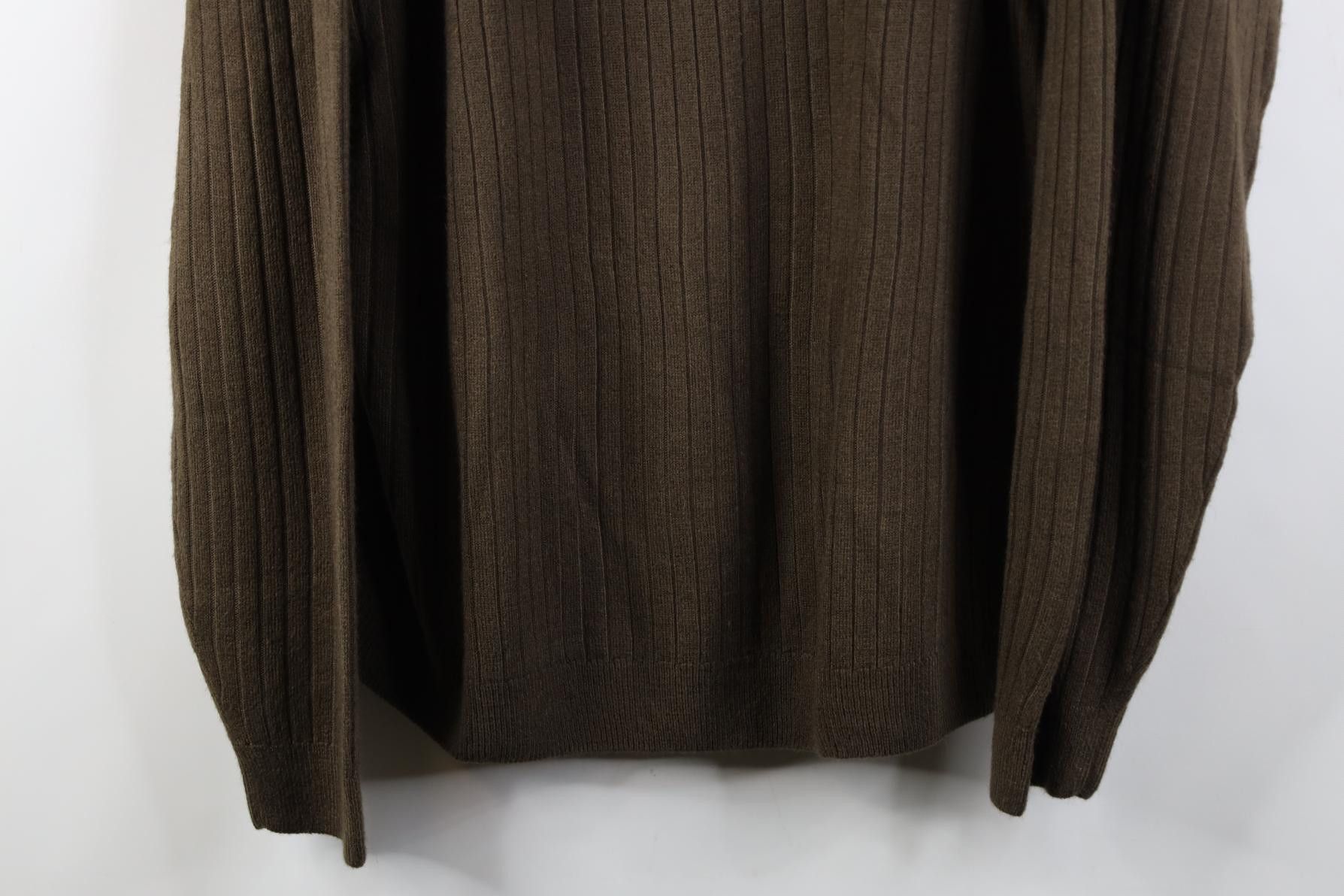 Vintage Vintage 90s Streetwear Soft Ribbed Knit V-Neck Sweater Brown Size US XL / EU 56 / 4 - 3 Thumbnail
