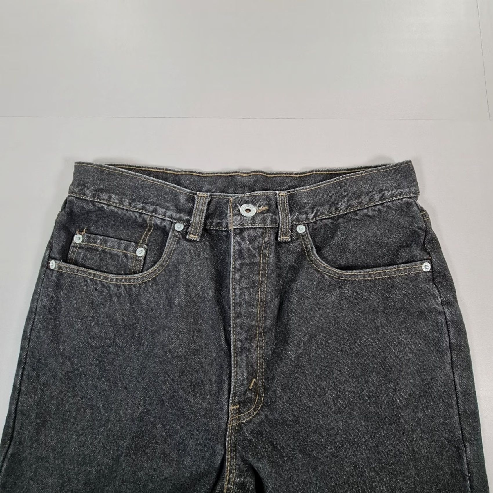 Levi's VINTAGE Levi's 620 Jeans Grey W32 L31 Orange Tag Denim 90s Made In UK Mens Jeans 90s Mens Clothing Size US 32 / EU 48 - 2 Thumbnail