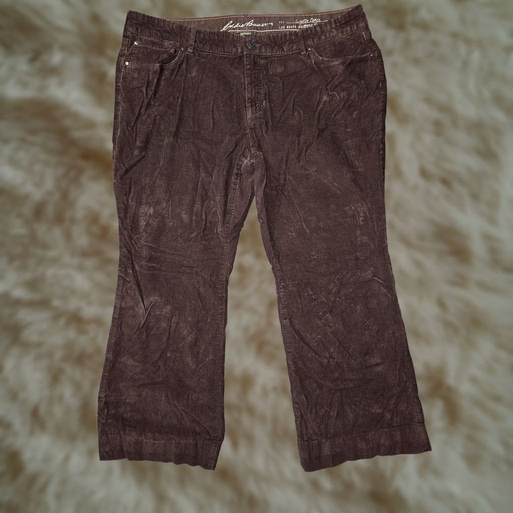 Eddie Bauer Eddie Bauer Pants Womens 18Petite Brown Corduroy Slightly Curvy Flared Knit? (Note: This line may be replaced with the final title below) Size 40" / US 18 - 1 Thumbnail