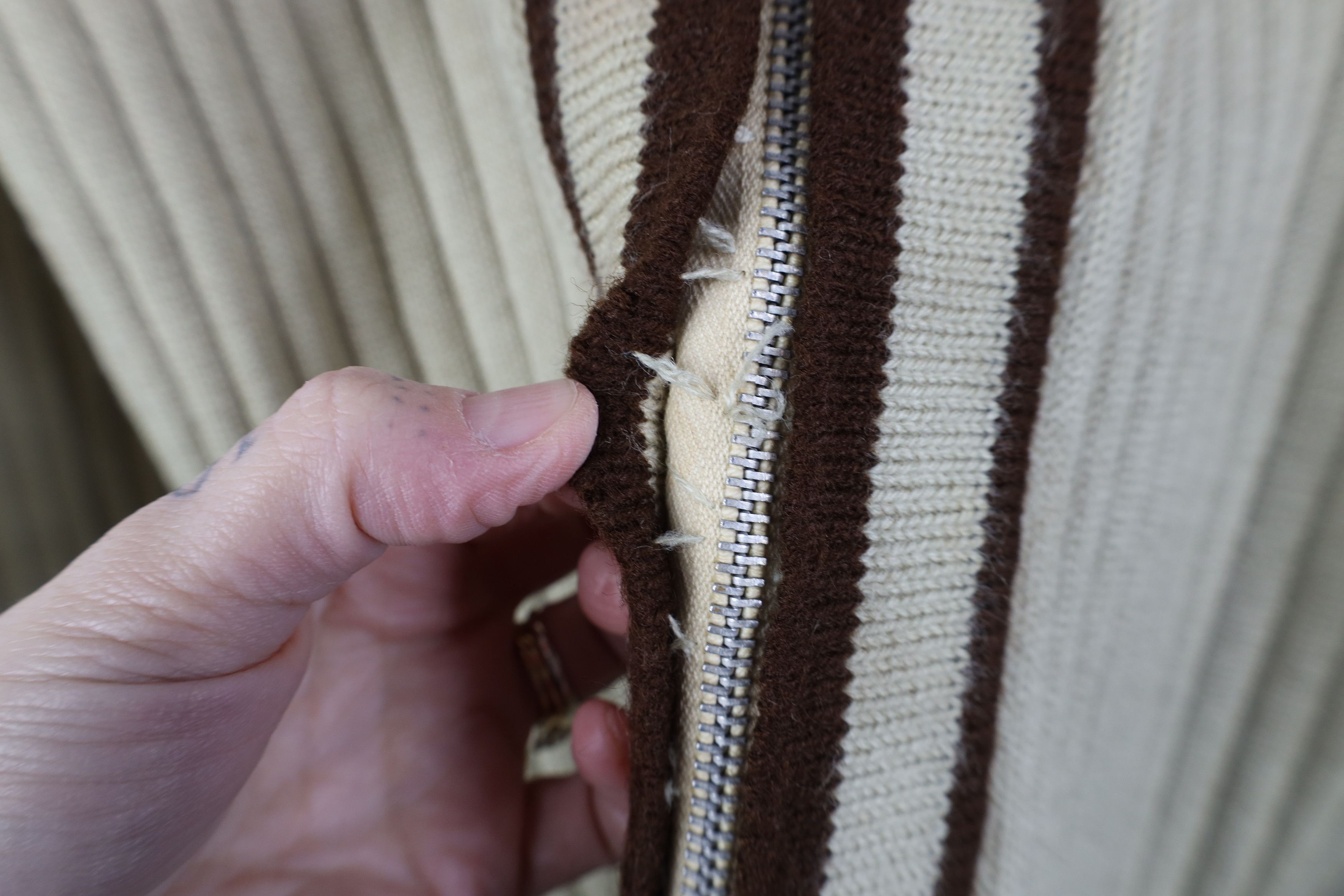 Vintage Vintage 60s 70s Streetwear Knit Collared Cardigan Sweater Size M / US 6-8 / IT 42-44 - 7 Thumbnail