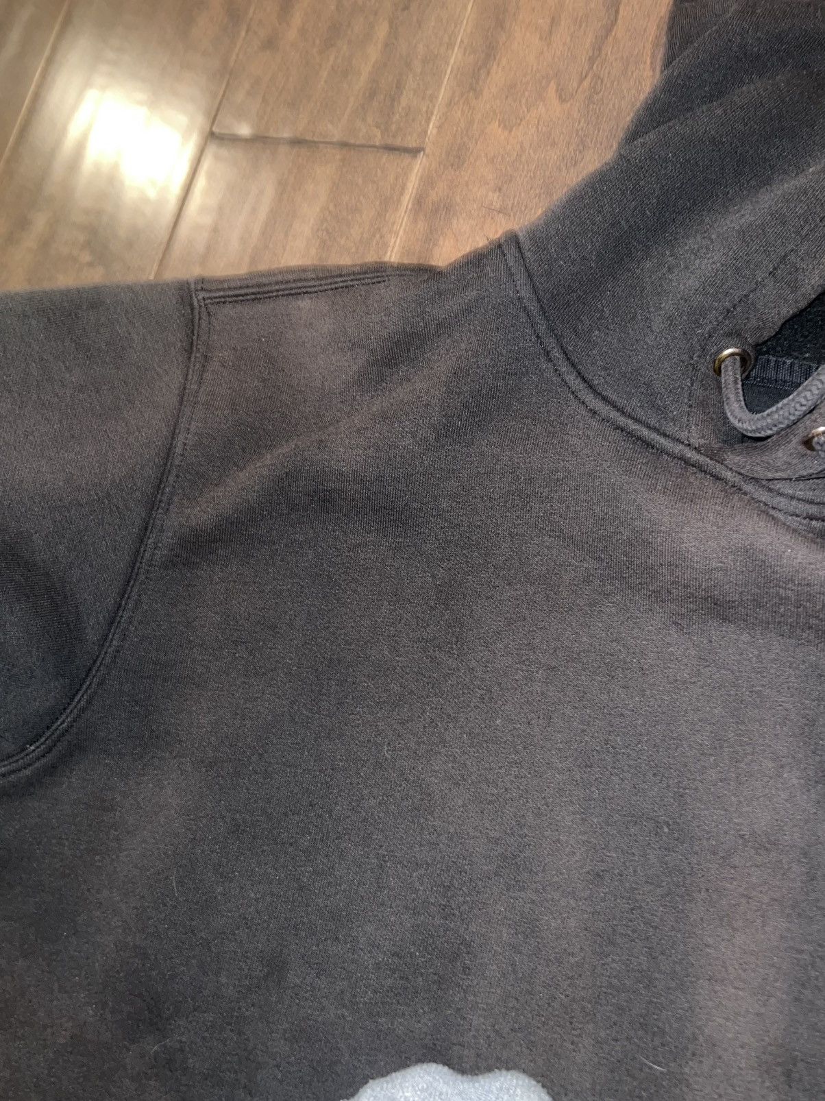 Carhartt × Vintage Sunfaded black thrashed carhartt fleece pullover hoodie Size US L / EU 52-54 / 3 - 6 Thumbnail