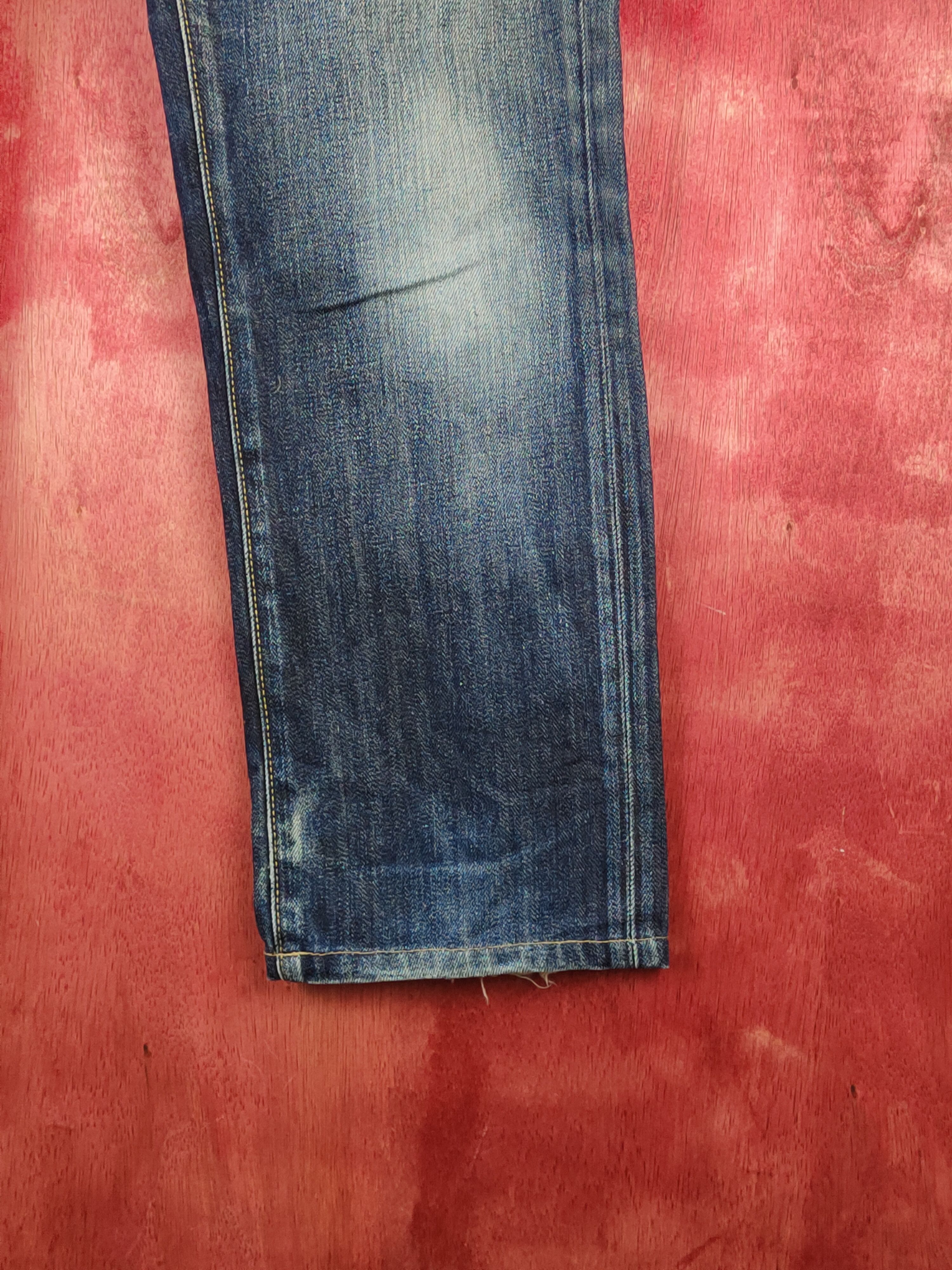 Japanese Brand Uniqlo Dark Blue Faded distressed ripped Denim #S1620 Size US 31 - 7 Thumbnail