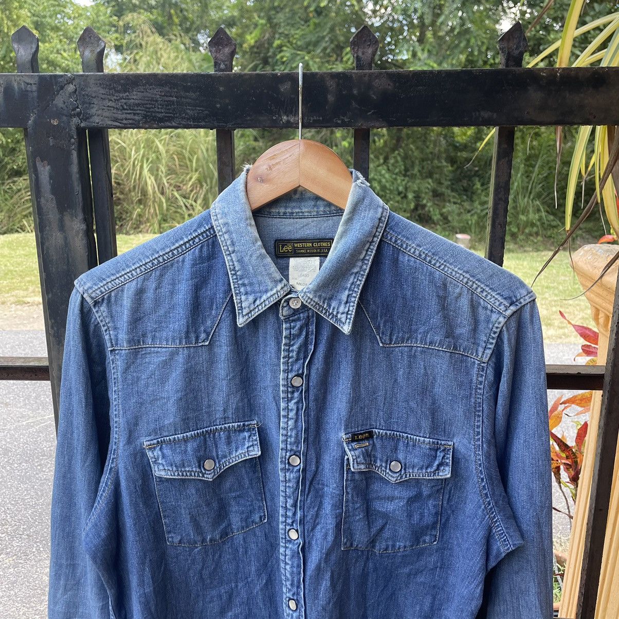 Lee × Vintage 🔥🔥Lee Stoned Wash Double Pocket Ripped Western Denim Shirts Size US L / EU 52-54 / 3 - 3 Thumbnail
