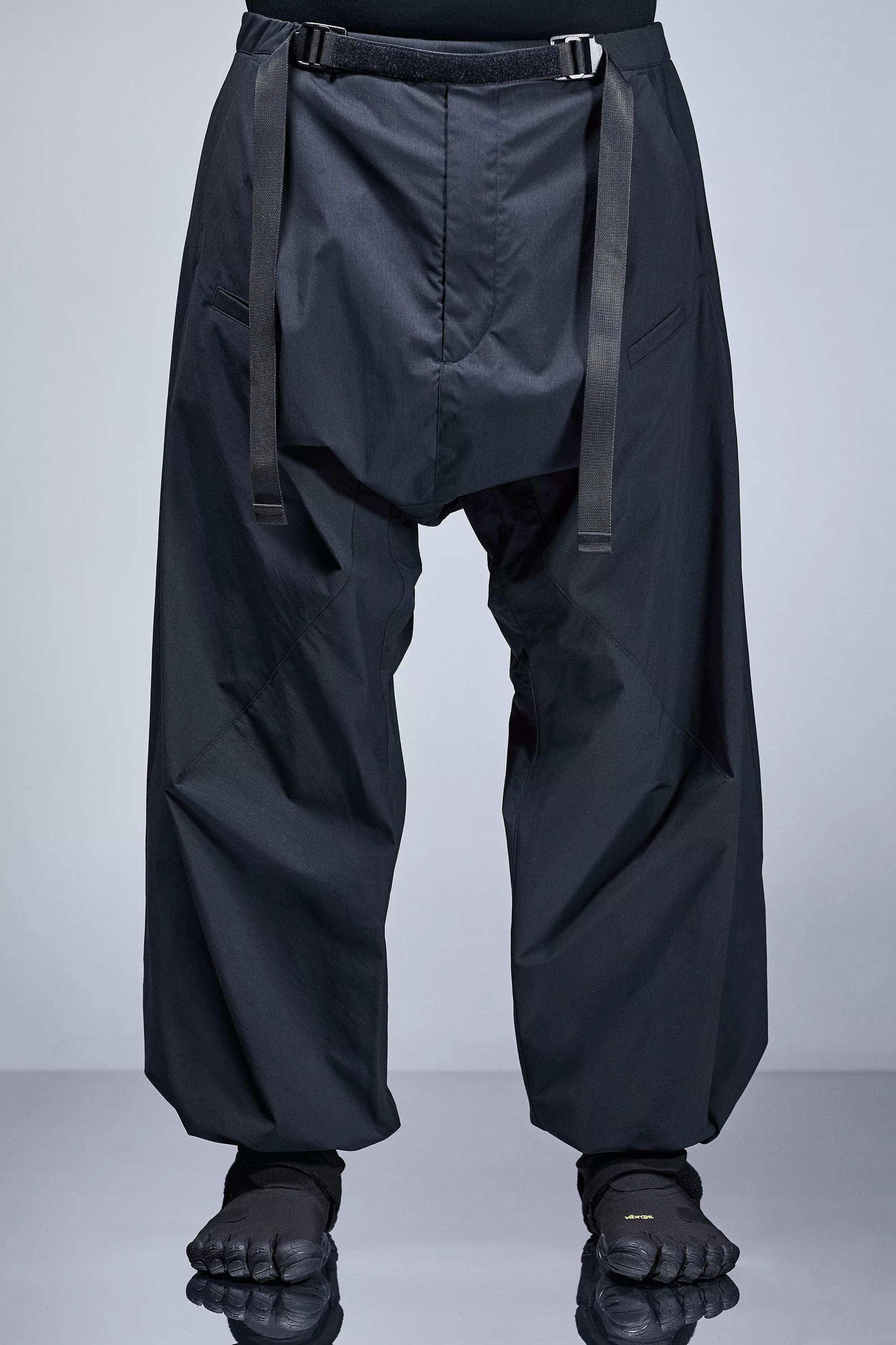 美品 希少 ACRONYM P30A-E BLACK XSサイズ 美品 希少 ACRONYM P30A-E BLACK XSサイズ - メルカリ